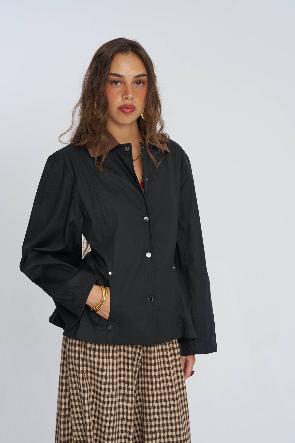 Toptan Kontrast Yakalı Tencel Karışımlı Kadın Ceket Siyah
