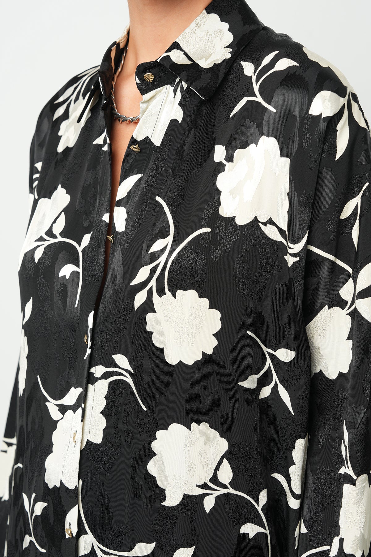 Orfeonegro Siyah-Beyaz Çiçek Desenli Uzun Tunik Gömlek