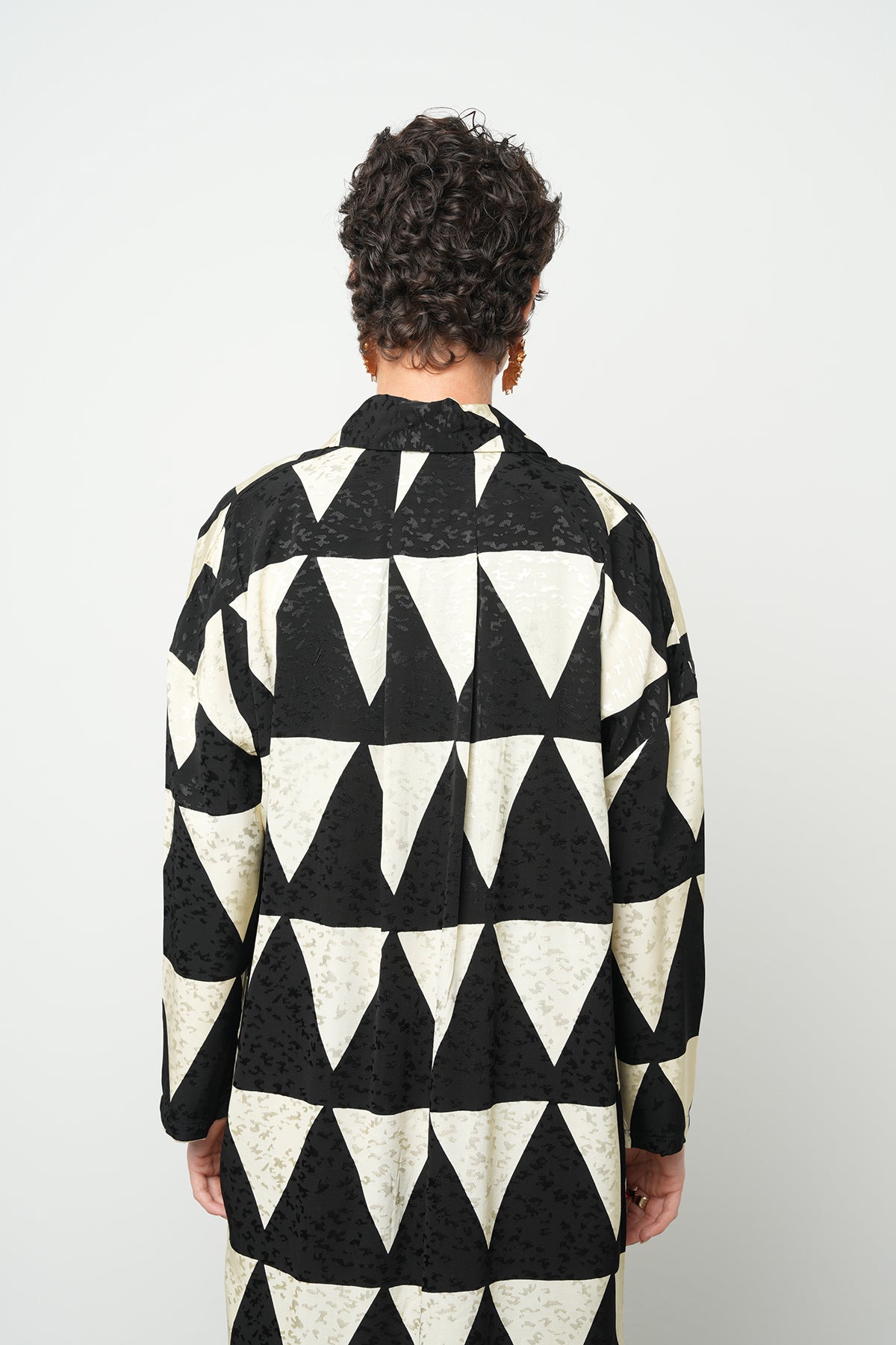 Orfeonegro Geometrik Desenli Siyah-Beyaz Uzun Tunik Gömlek