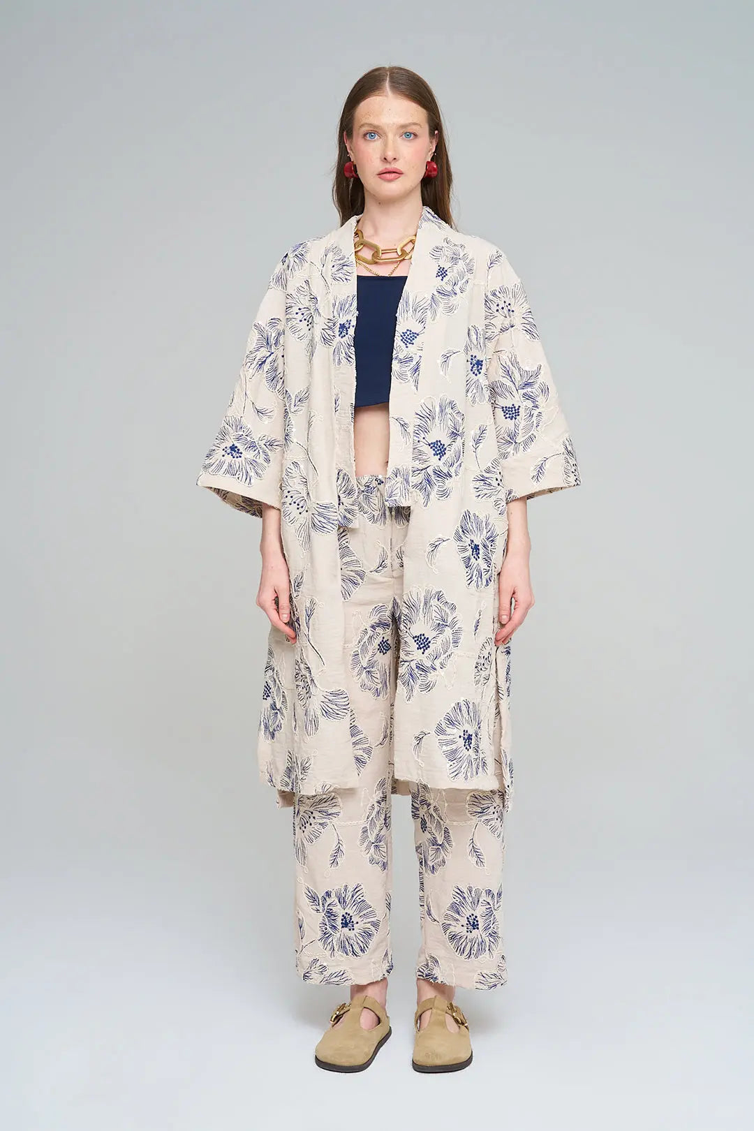 Çiçek Nakışlı ve Payet Detaylı Oversize Kimono Laci ORFEONEGRO