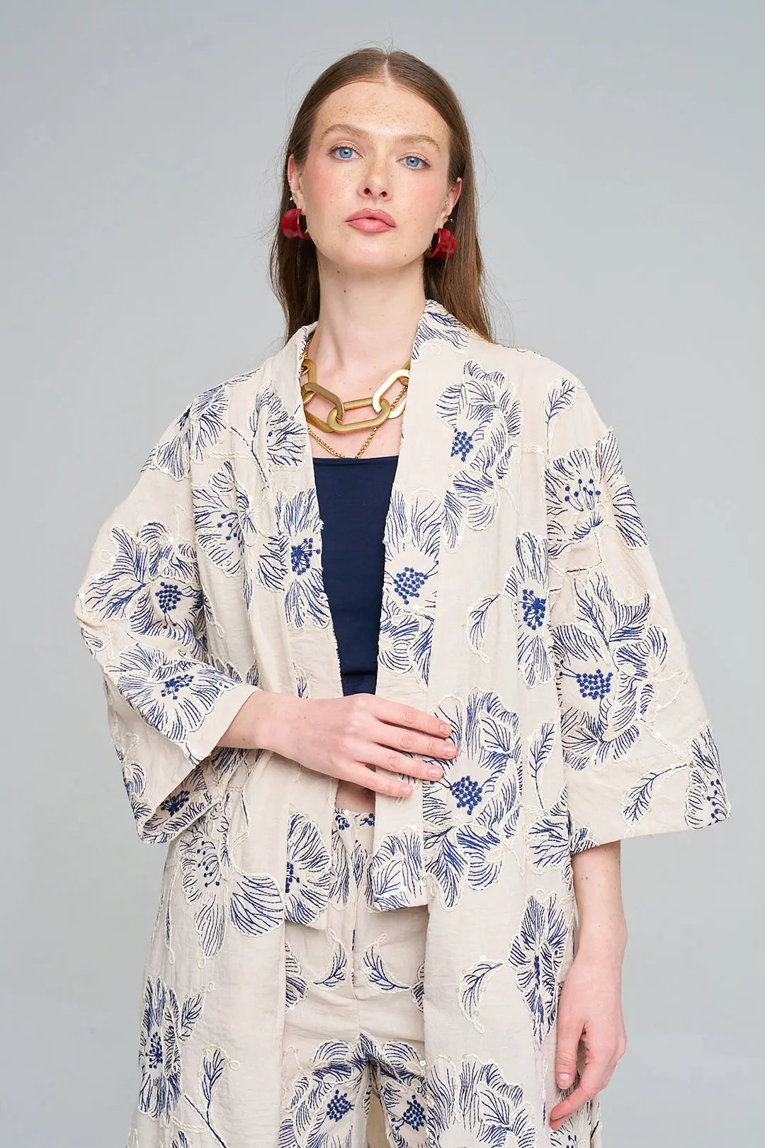 Çiçek Nakışlı ve Payet Detaylı Oversize Kimono Laci ORFEONEGRO