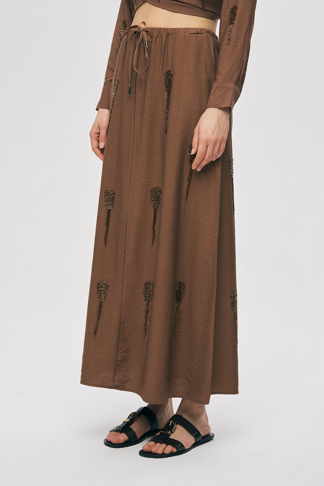 Orfeonegro Boncuk İşlemeli Beli Lastikli ve Bağcıklı Uzun Etek Kahve