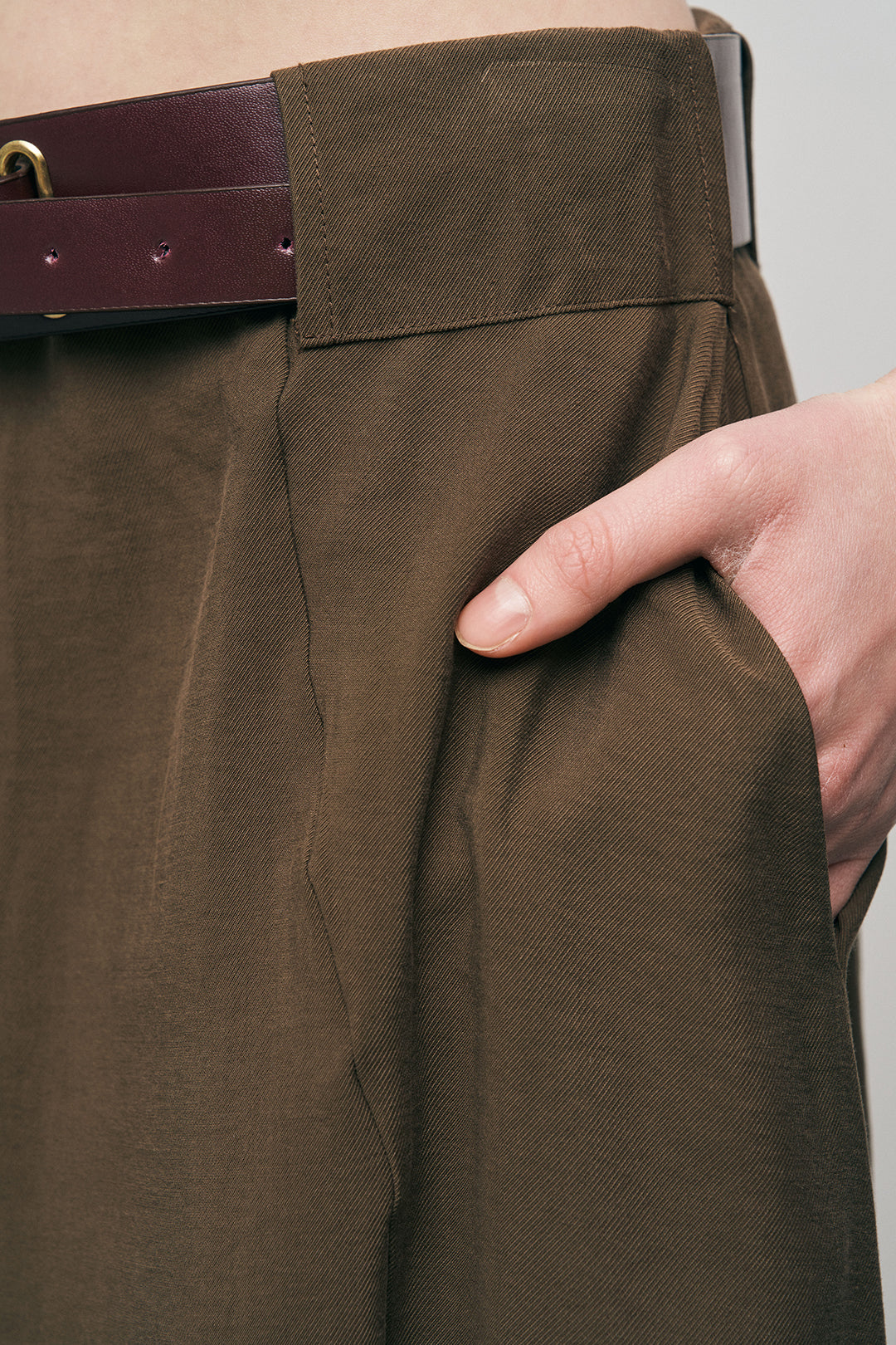 Orfeonegro Kemerli Pileli Midi Boy Kahve Kumaş Etek