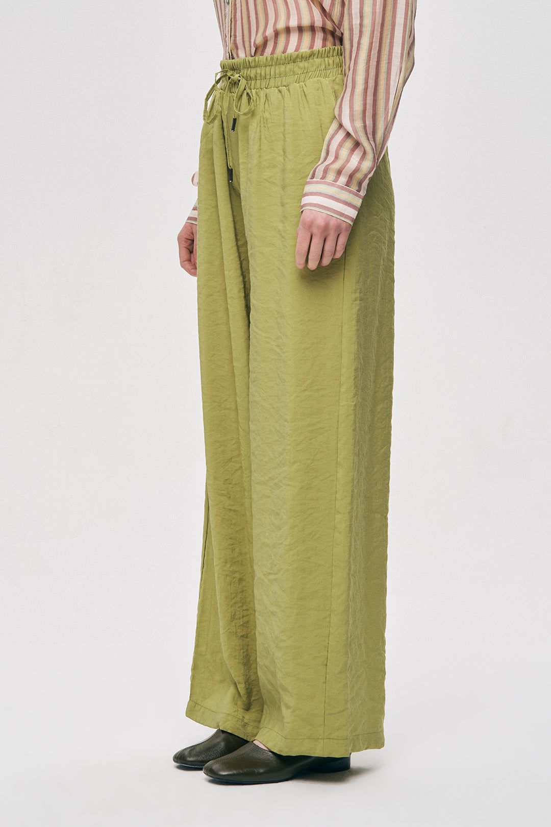 Bol Paça Rahat Kalıp Kumaş Pantolon Y.Yeşil