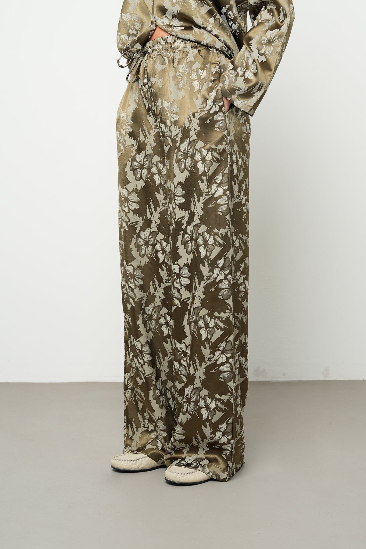 Orfeonegro Çiçek Desenli Haki Saten Palazzo Pantolon