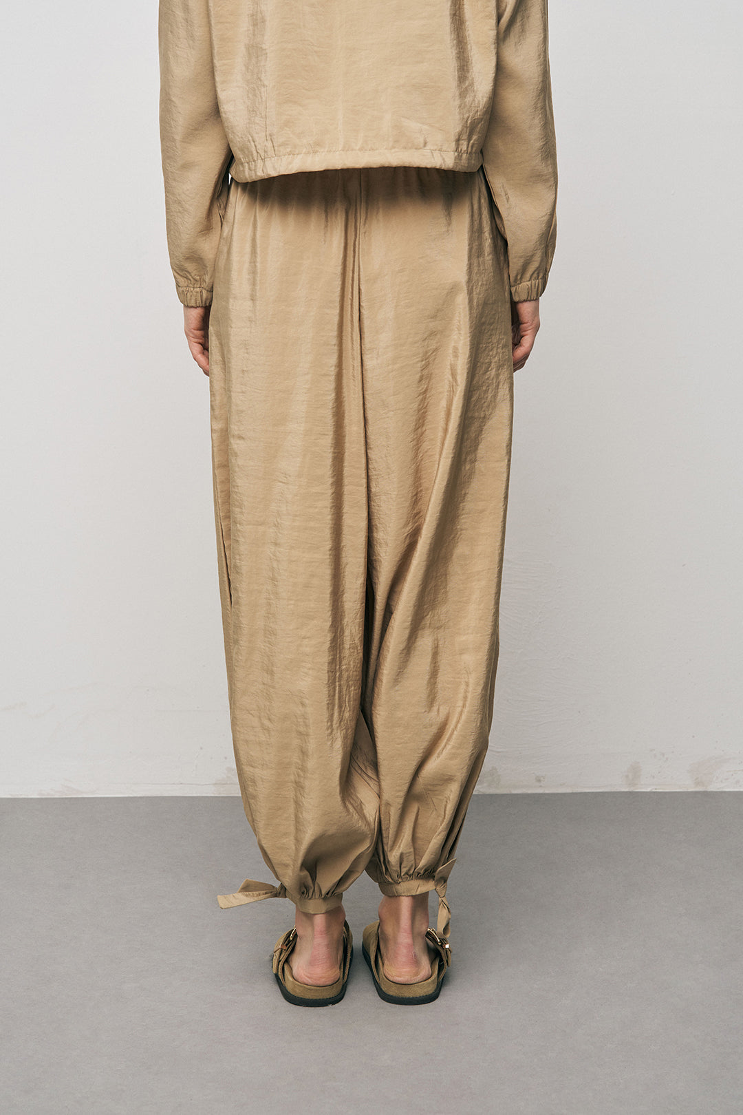 Orfeonegro Bağlama Detaylı Lastikli Paça Bej Pantolon