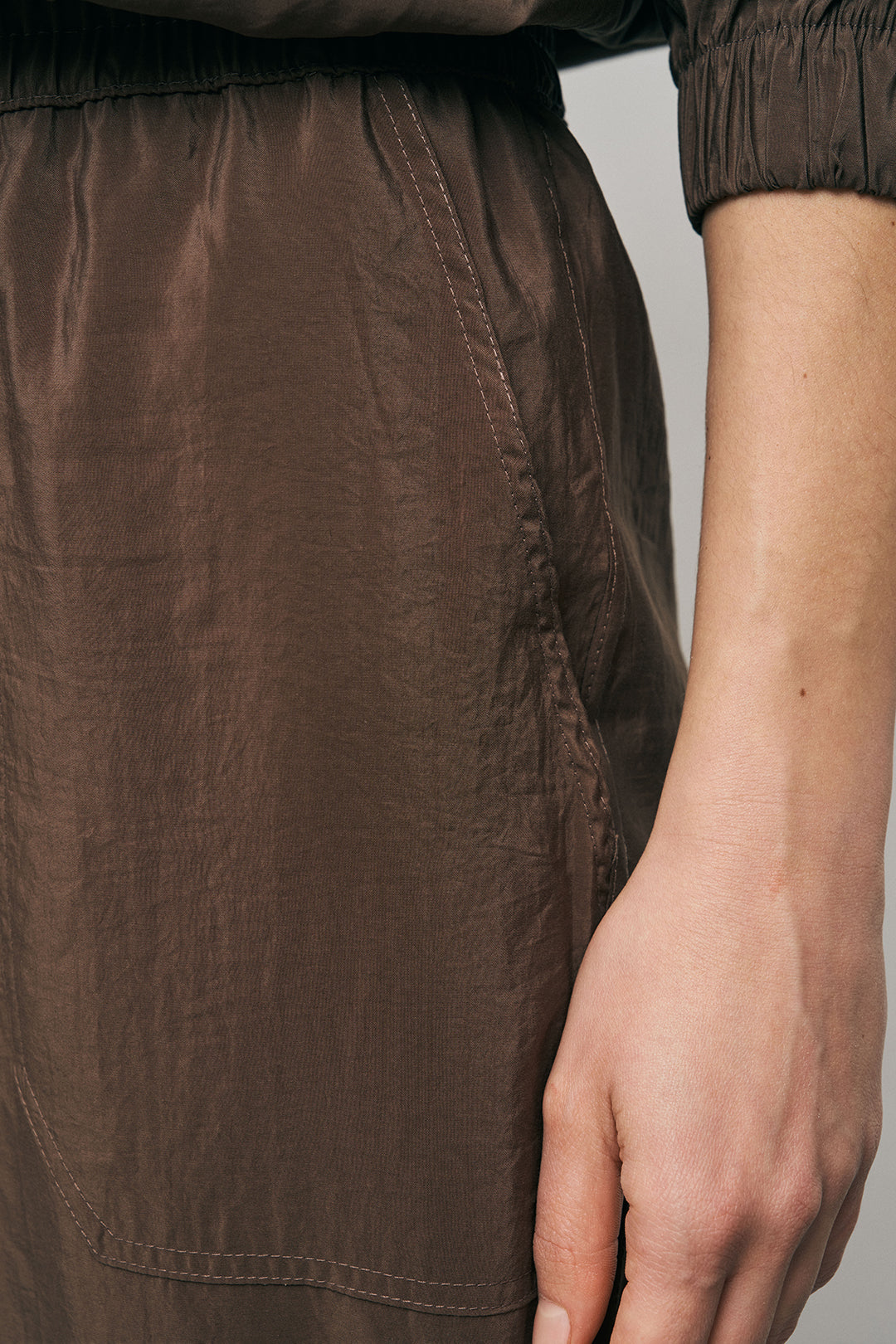 Orfeonegro Beli Lastikli ve Paçası Bağlama Detaylı Kahverengi Pantolon