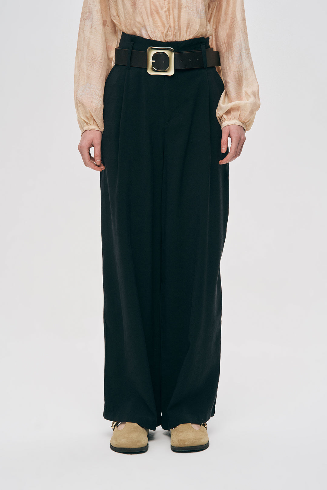 Yüksek Bel Bol Paça Pilili Siyah Keten Pantolon