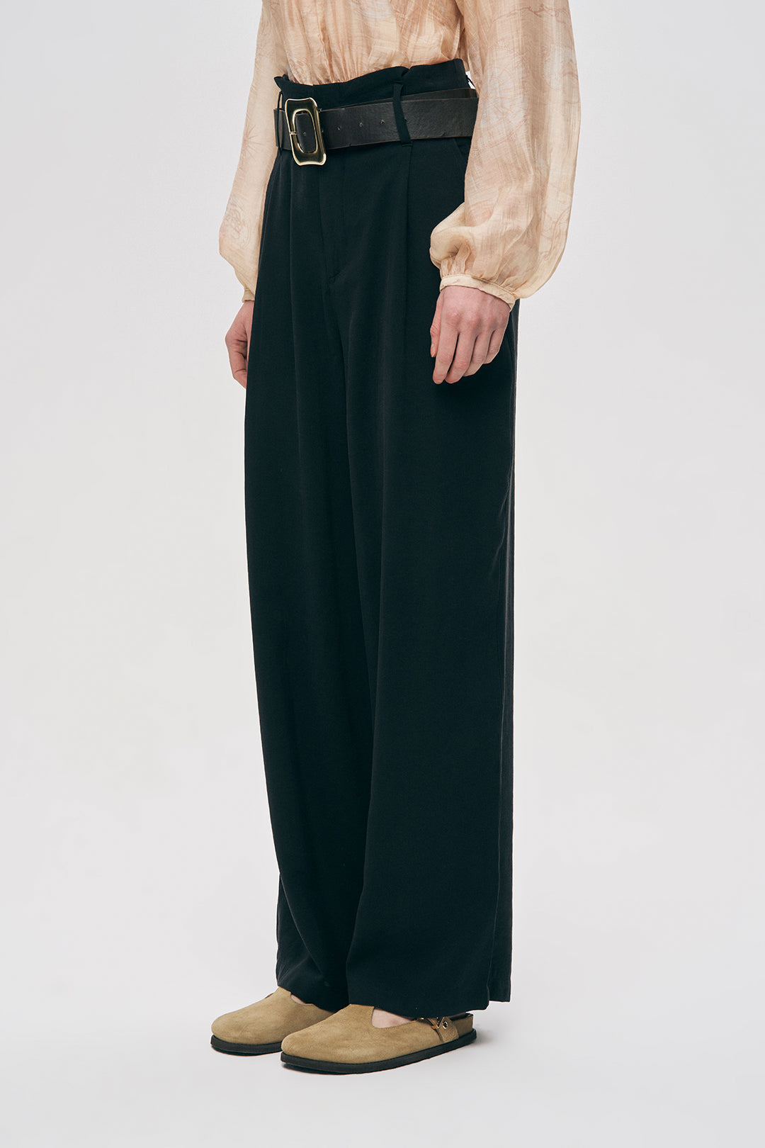 Yüksek Bel Bol Paça Pilili Siyah Keten Pantolon