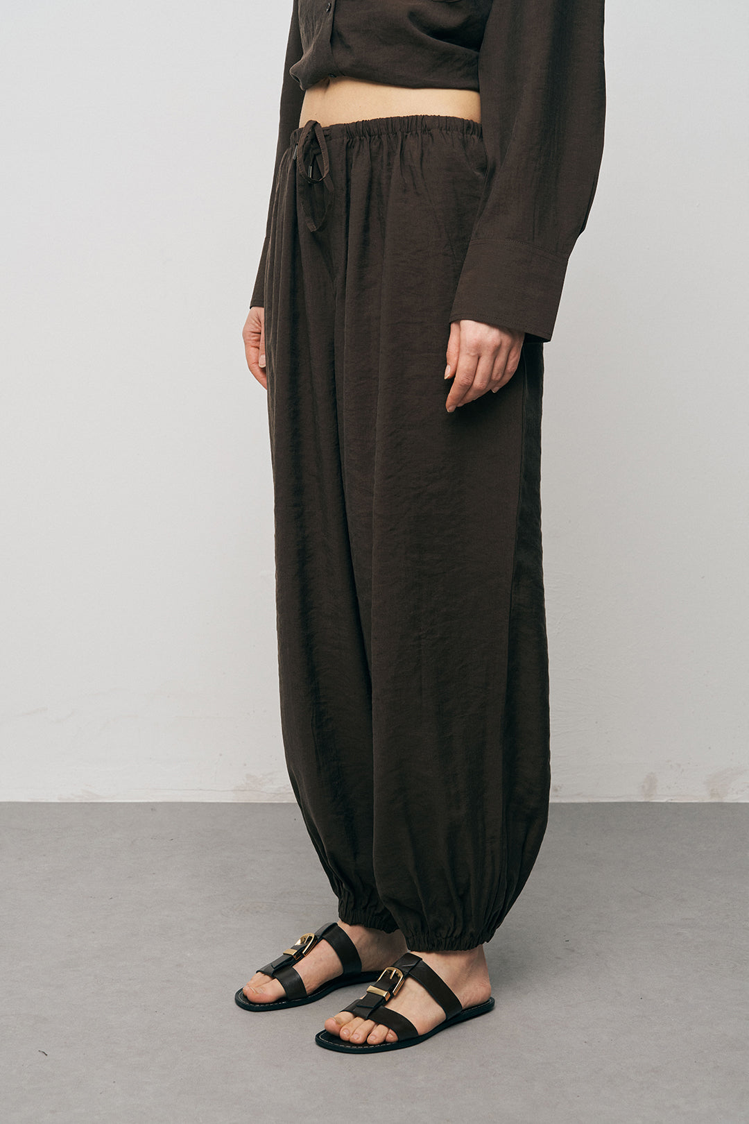 Orfeonegro Rahat Kesim Paçası Büzgülü Kahve Jogger Pantolon