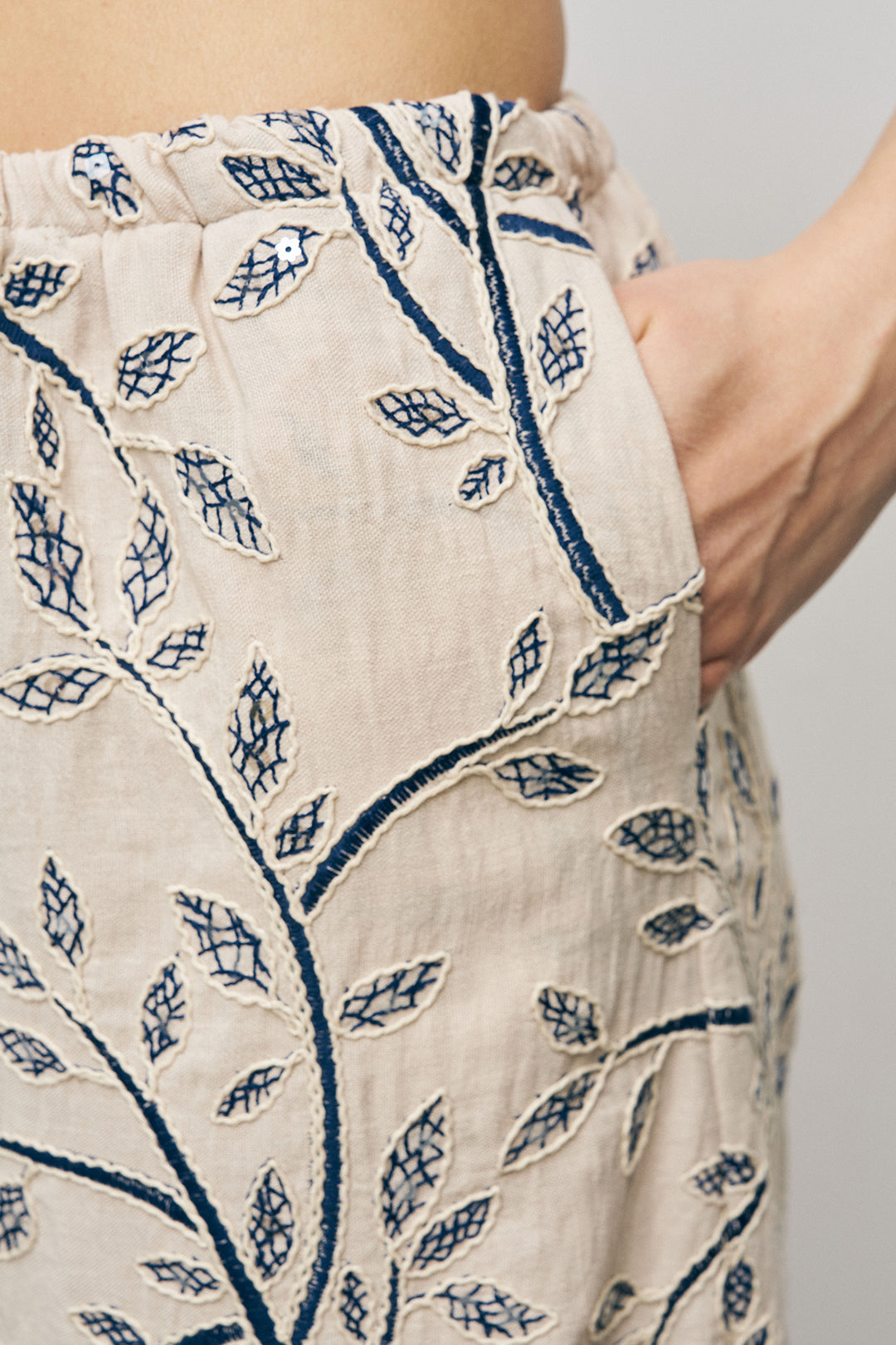 Orfeonegro Yaprak Nakışlı Beli Bağcıklı Laci Bohem Pantolon