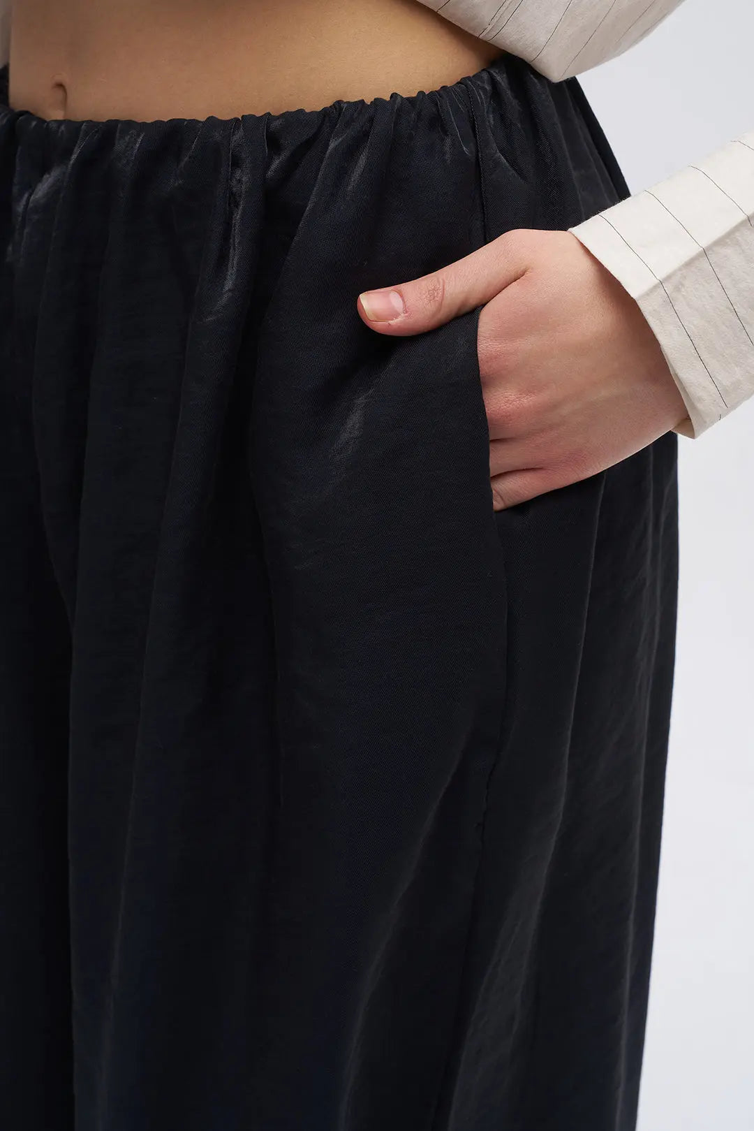 Toptan Kadın Beli Lastikli Dökümlü Pantolon Siyah ORFEONEGRO