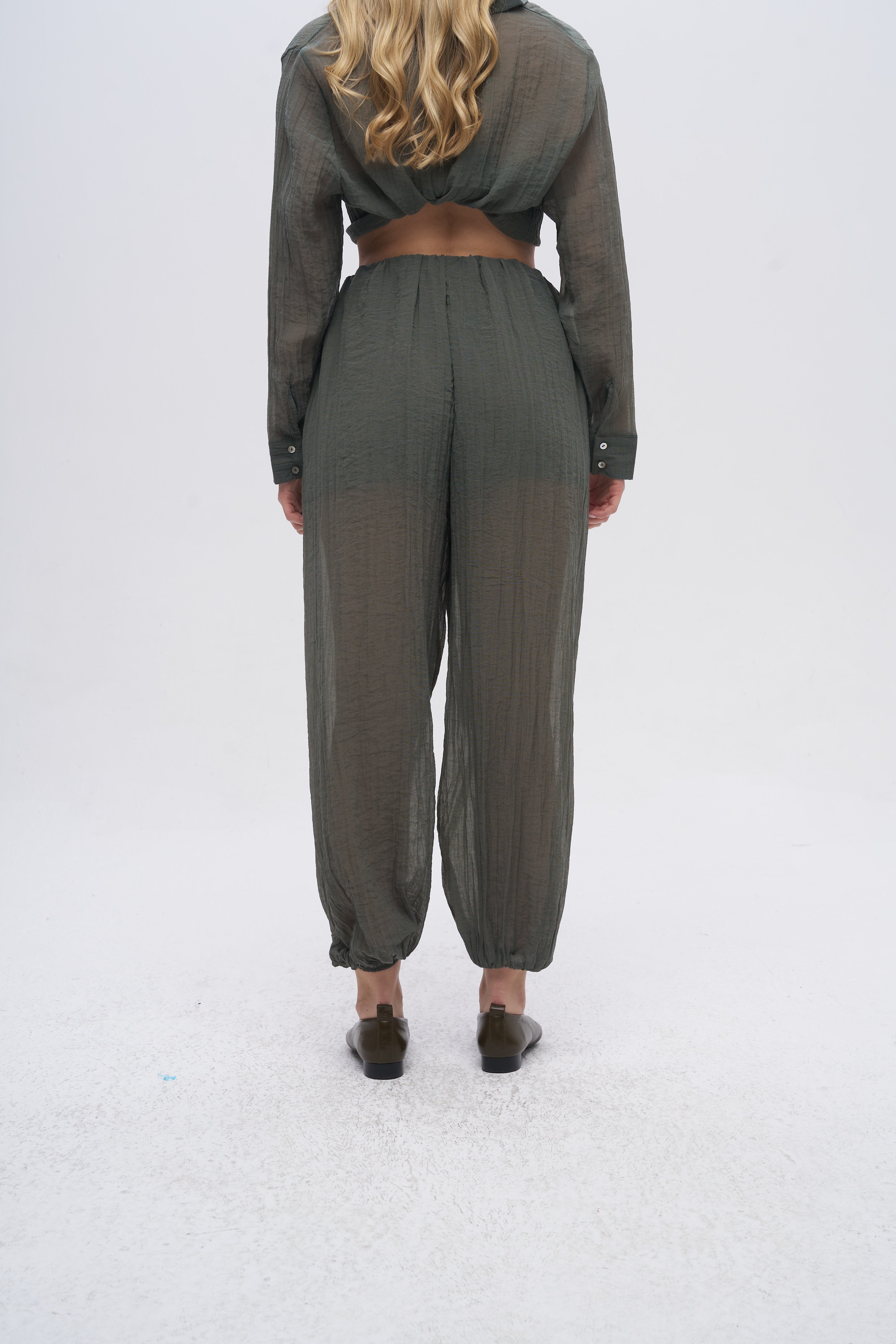 Beli ve Paçası Lastikli Dokulu Balon Pantolon Haki