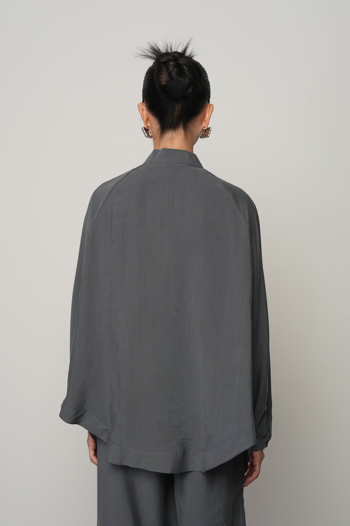 Toptan Gül ve Taş İşlemeli Kadın Kimono – Oversize / %90 Tencel Kumaş | Yerli Üretim 34542 Kimyon 34542 Antrasit