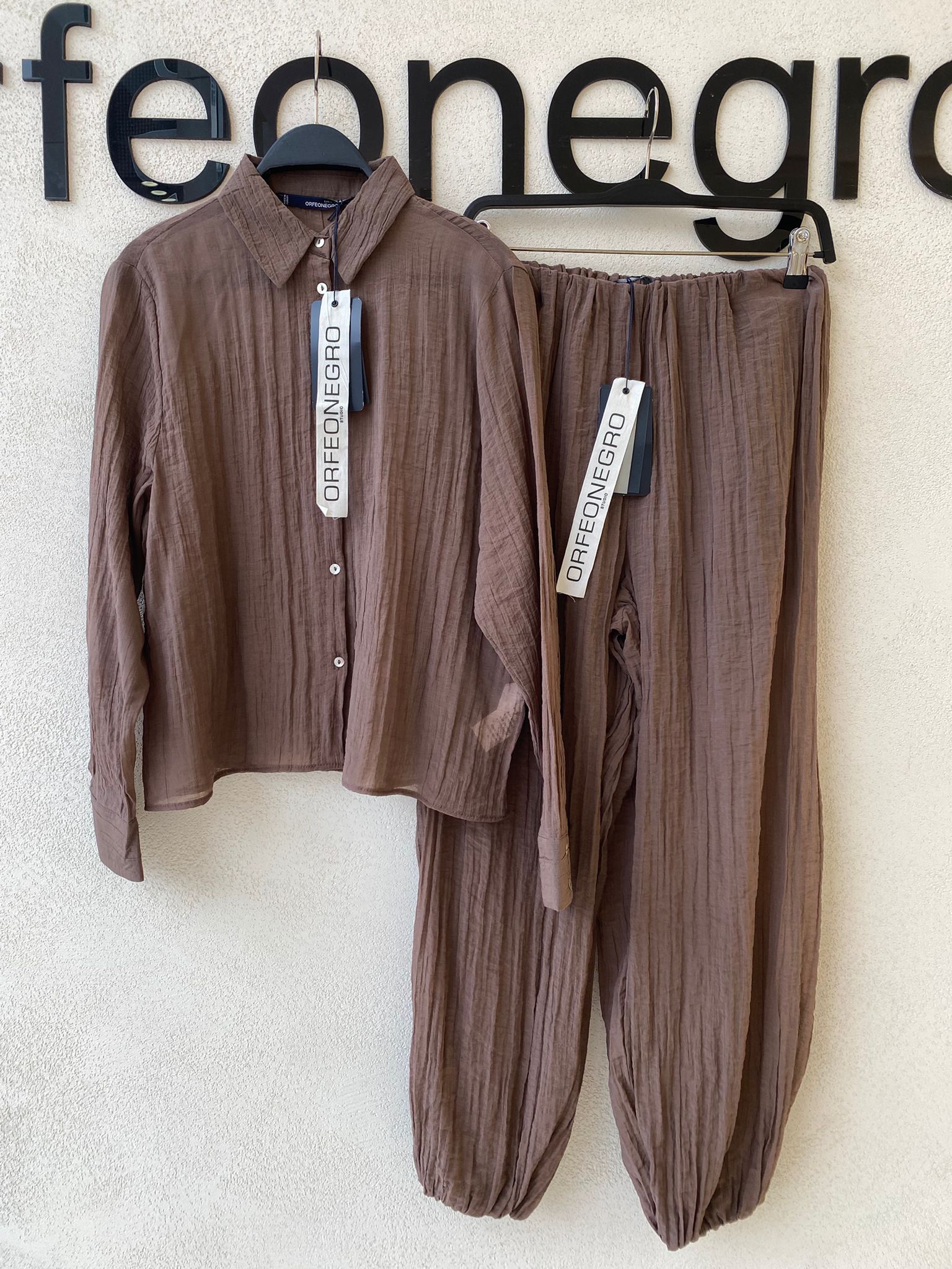 Bürümcük Dokulu Kahve Gömlek ve Astarlı Pantolon Takımı