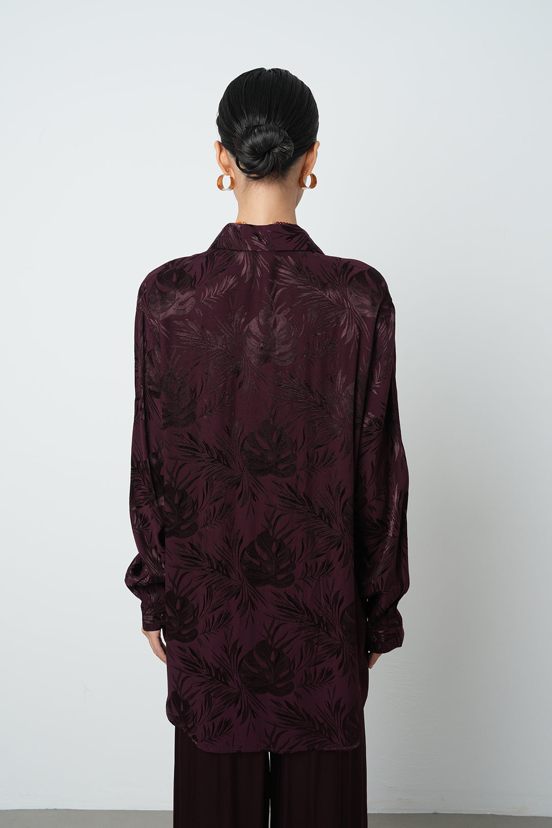 Bordo renk çiçek desenli tesettüre uygun kadın oversize gömlek