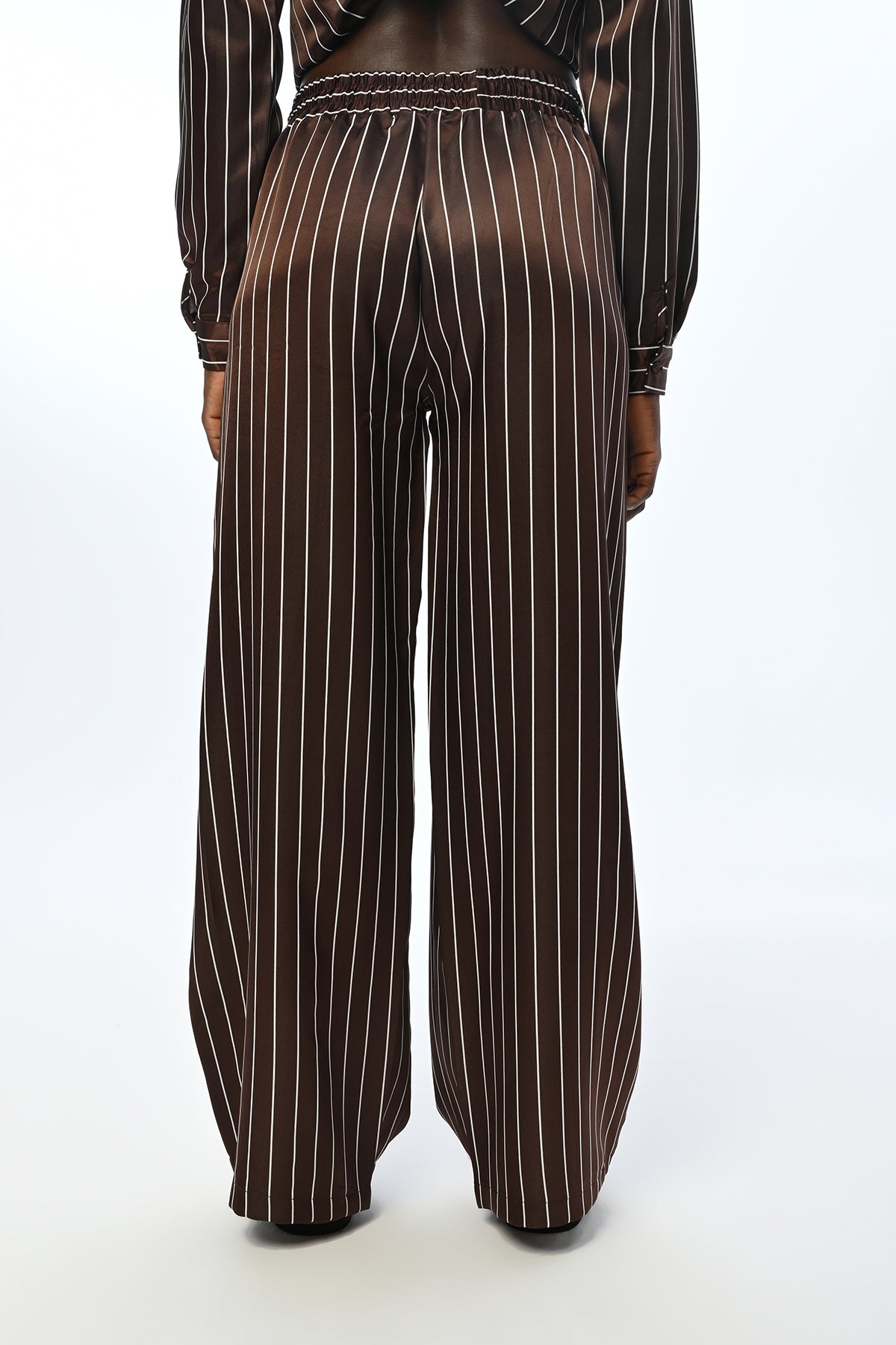 Çizgili jakarlı kadın pantolon – 107 cm uzunluk, toptan satışa uygun, rayon polyester kumaş, Türkiye üretimi