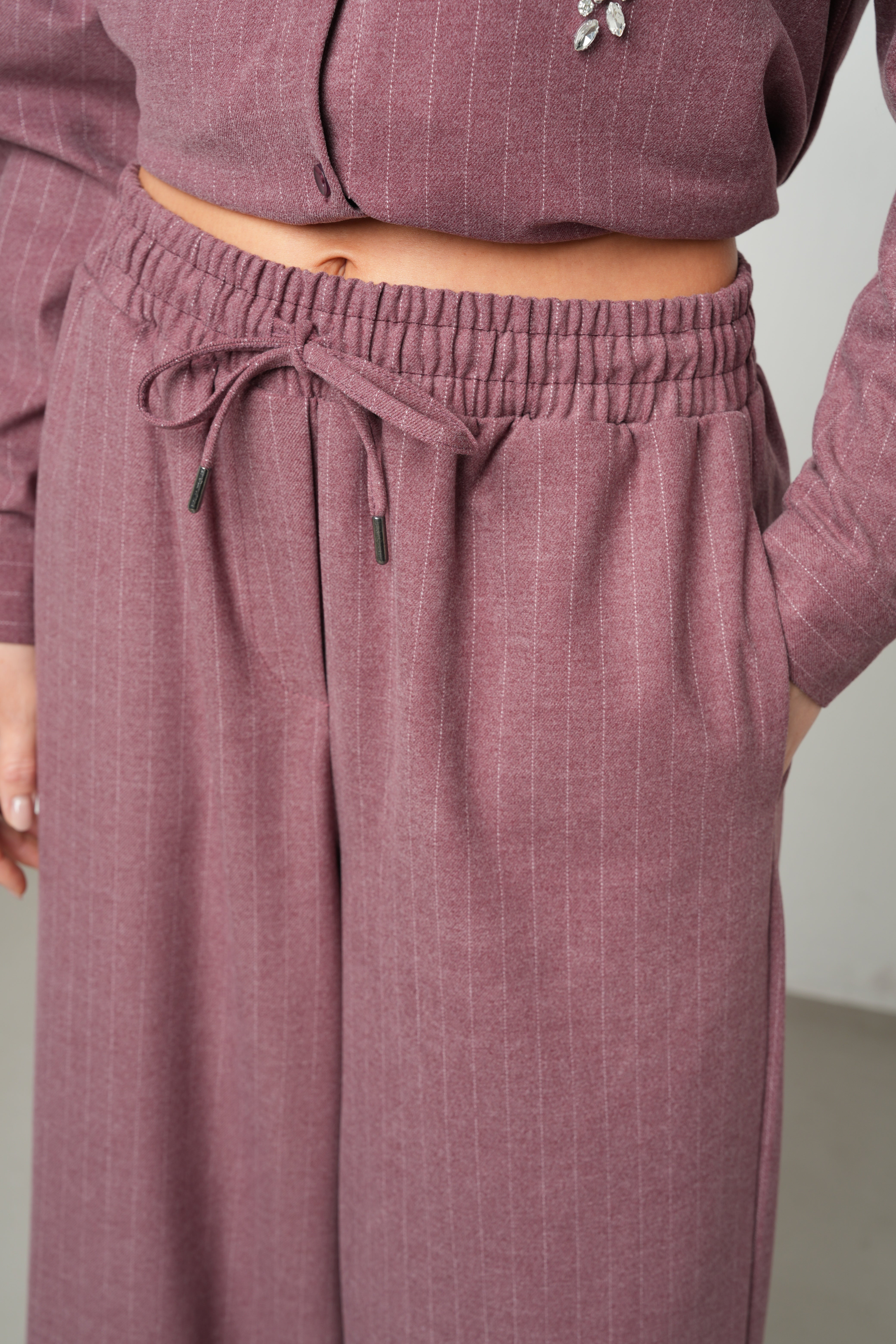 Beli lastikli çizgili bol paça kadın pantolon – toptan satış