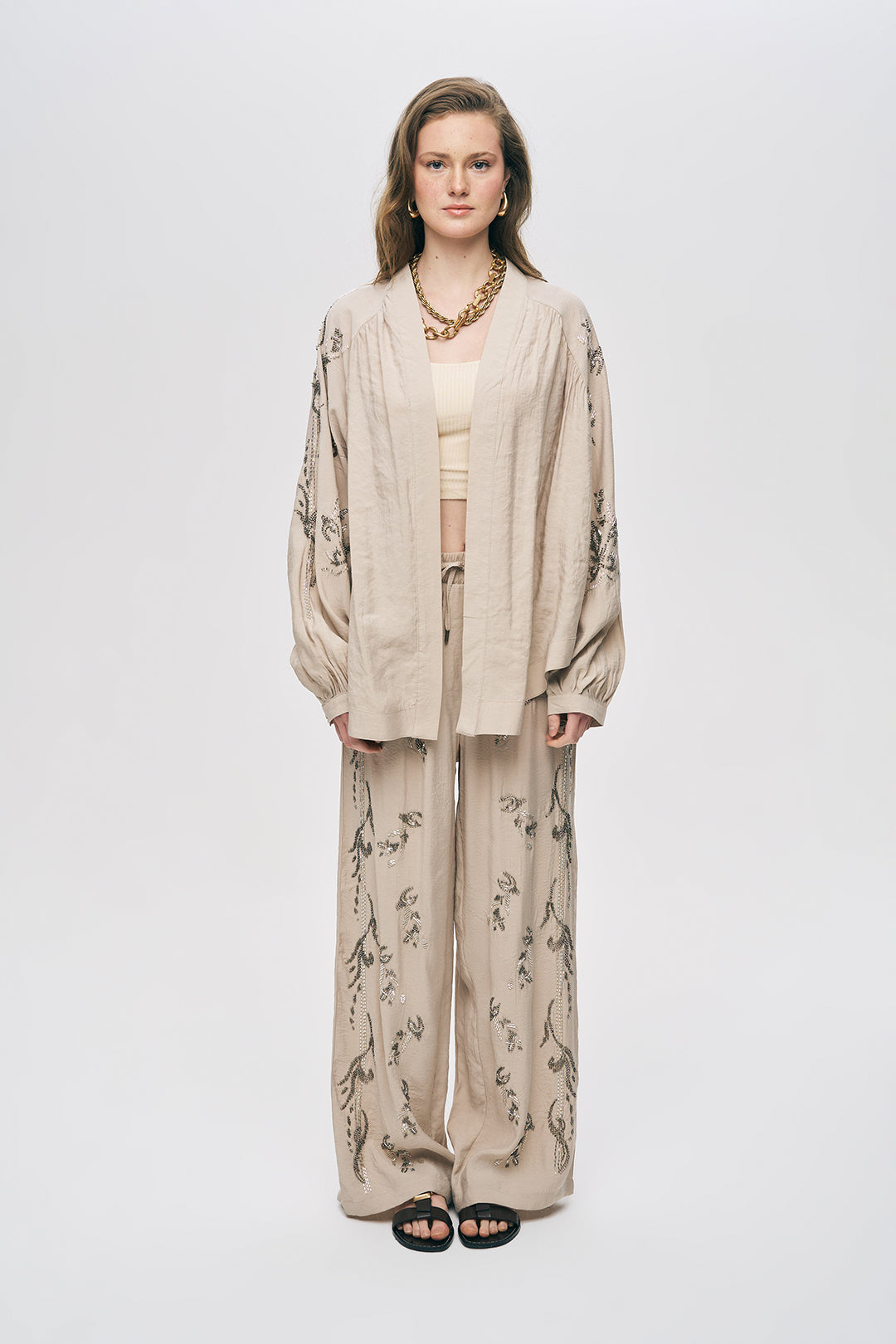 İşlemeli Bej Kimono Ceket