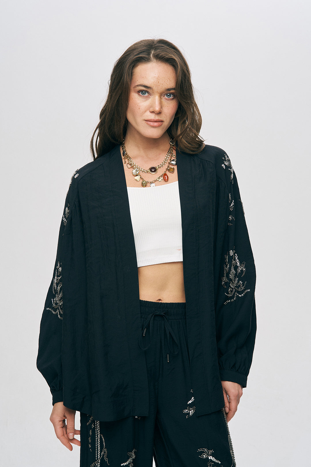 İşlemeli Siyah Kimono Ceket