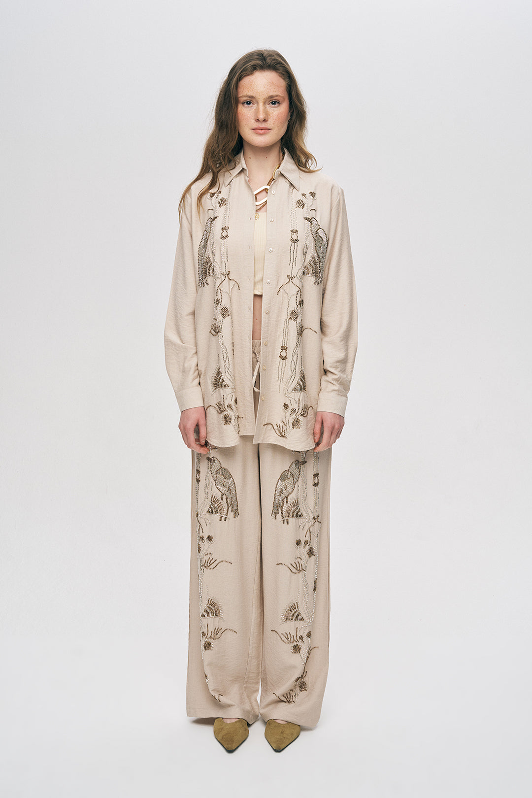 Orfeonegro Kuş ve Çiçek Boncuk İşlemeli Oversize Gömlek Açık Bej