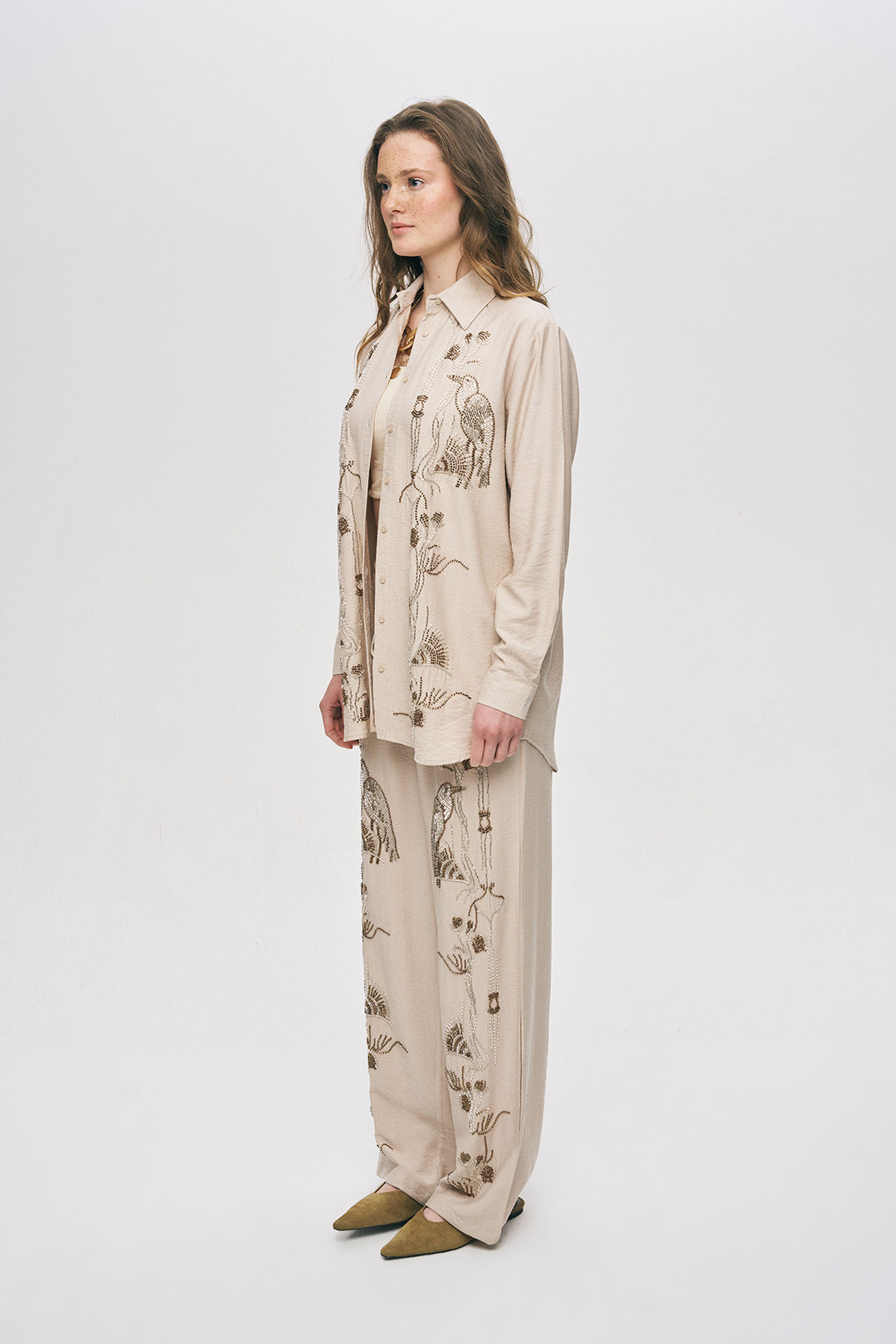 Orfeonegro Kuş ve Çiçek Boncuk İşlemeli Oversize Gömlek Açık Bej