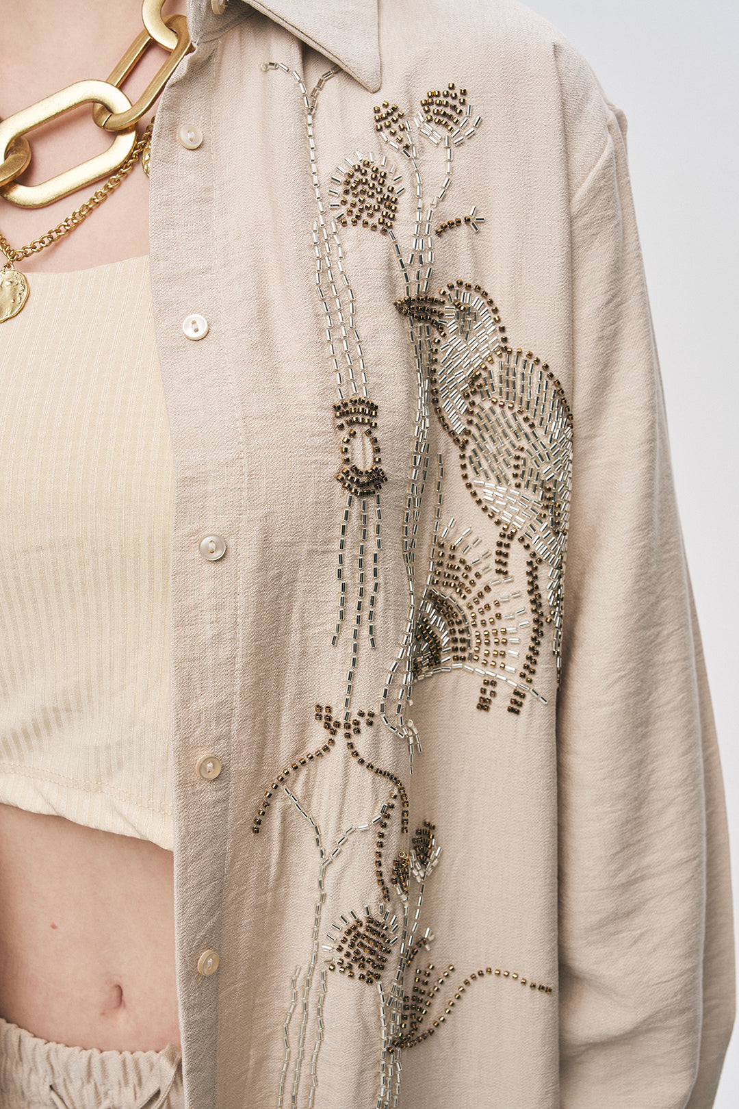 Orfeonegro Kuş ve Çiçek Boncuk İşlemeli Oversize Gömlek Açık Bej