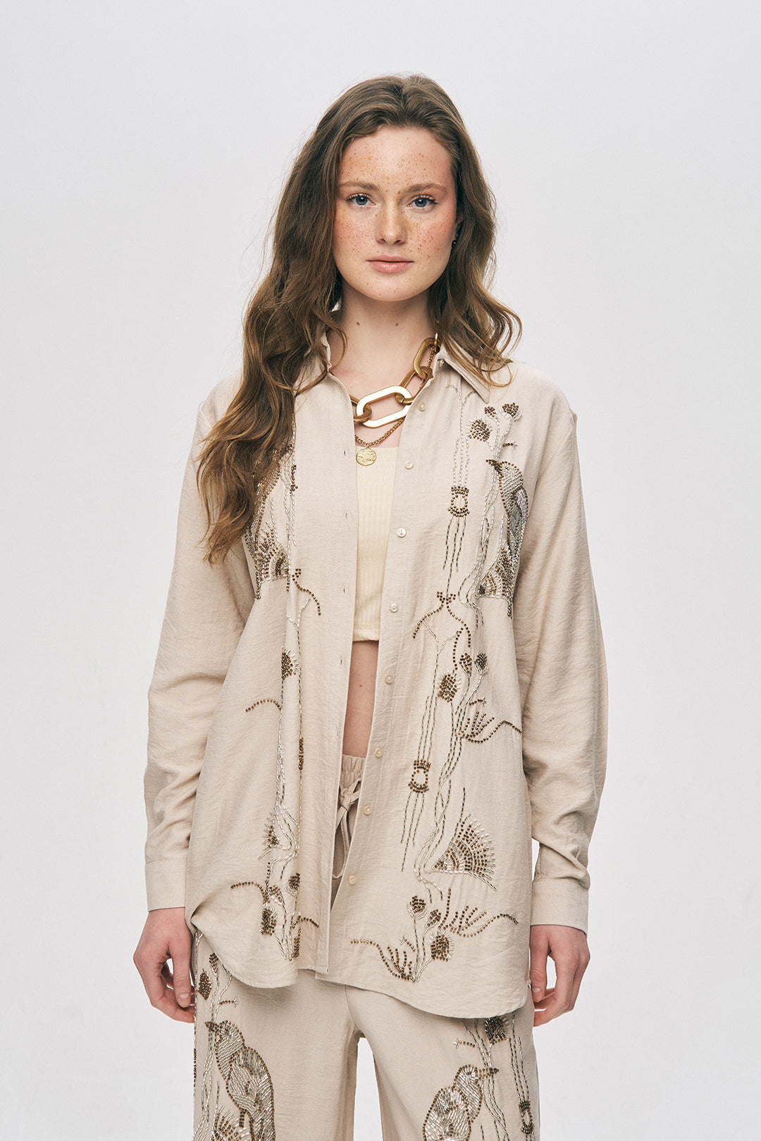 Orfeonegro Kuş ve Çiçek Boncuk İşlemeli Oversize Gömlek Açık Bej