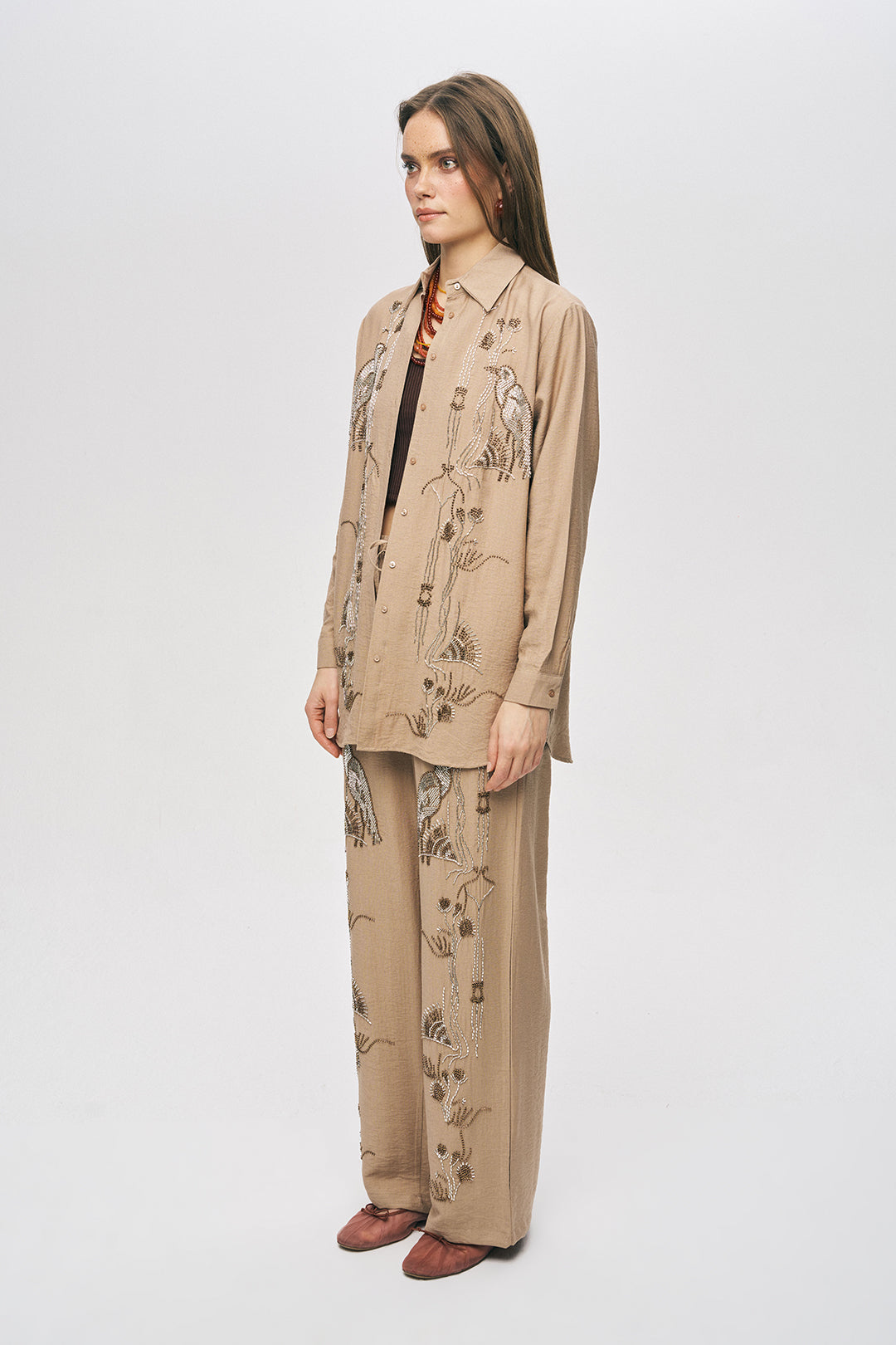 Orfeonegro Kuş ve Çiçek Boncuk İşlemeli Oversize Gömlek Bej