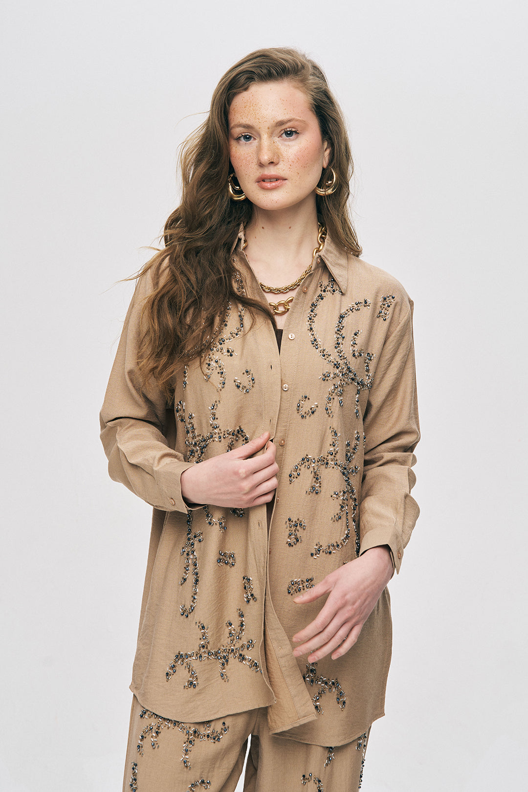 Orfeonegro Boncuk İşlemeli Oversize Gömlek Bej