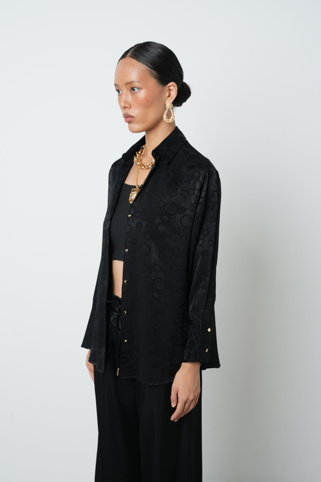 Siyah Jakar Desenli %100 Viskon Gömlek