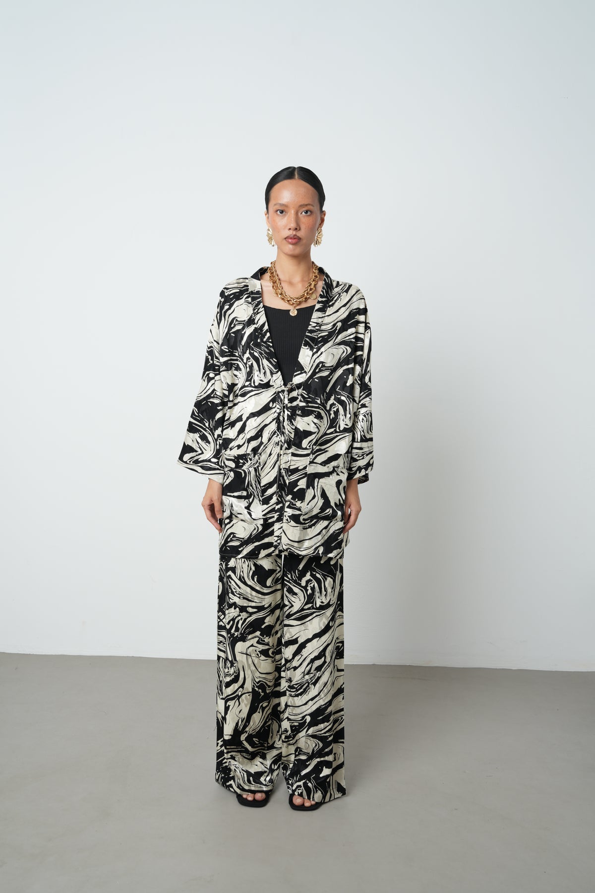 Toptan Siyah Beyaz Desenli Kimono