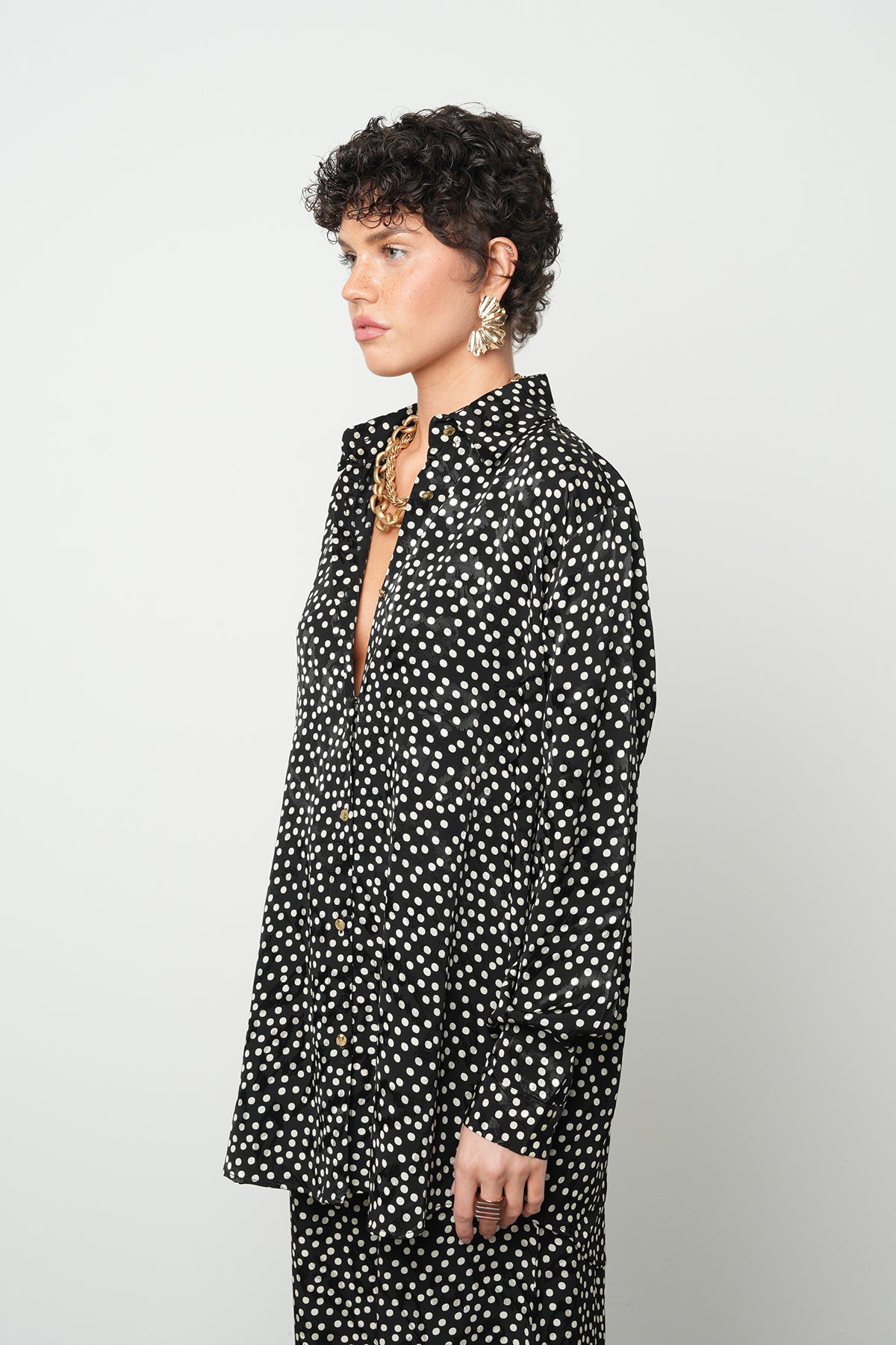 Siyah Puantiyeli Oversize Saten Gömlek