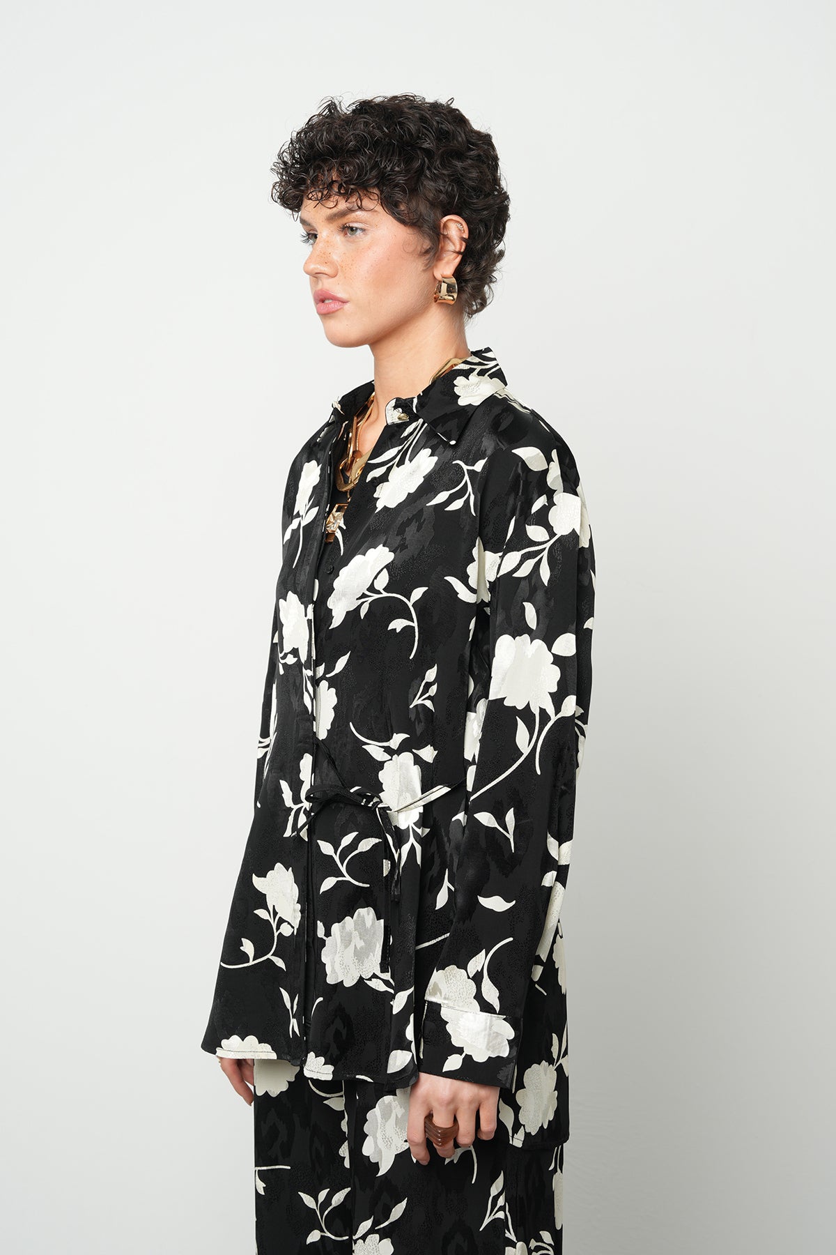 Çiçek Desenli Kısa Gömlek