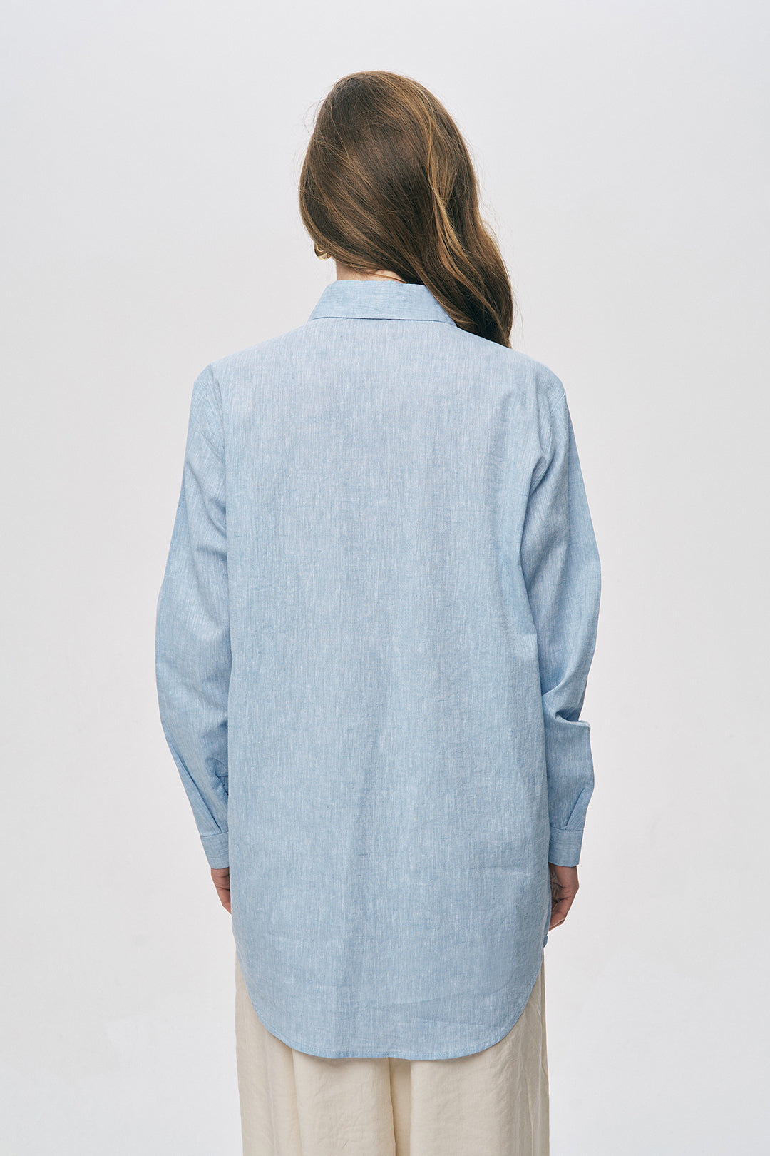 Açık Mavi Pul ve Boncuk İşlemeli Gömlek