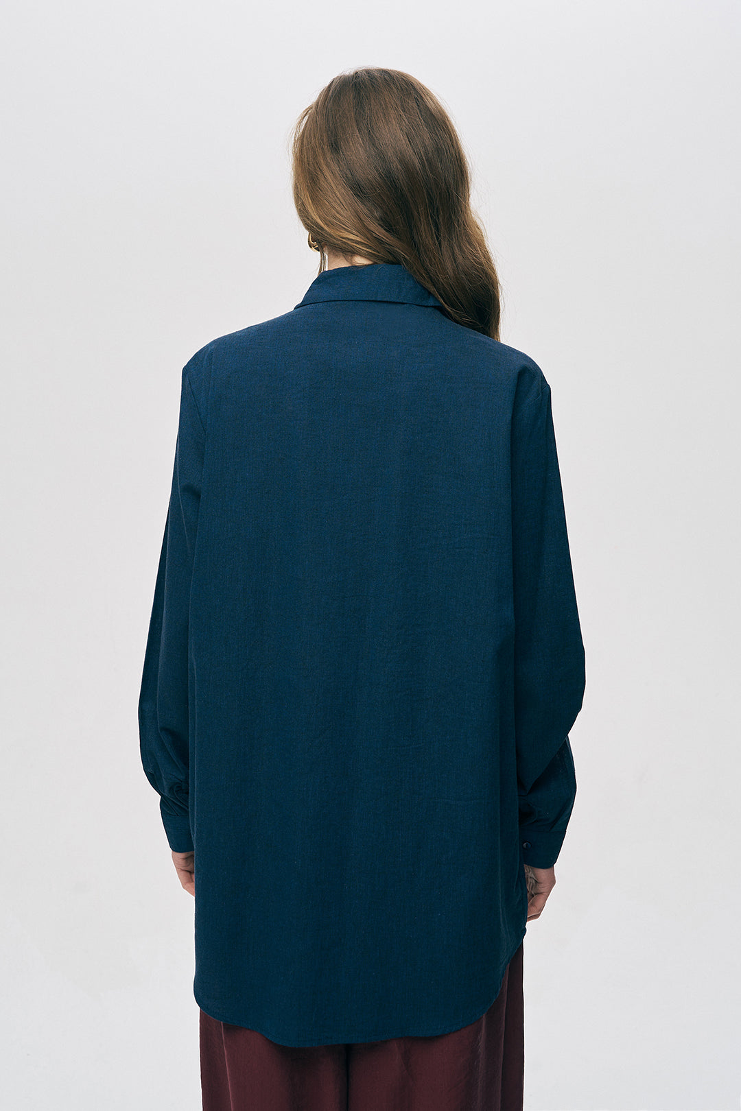 Lacivert Pul ve Boncuk İşlemeli Gömlek