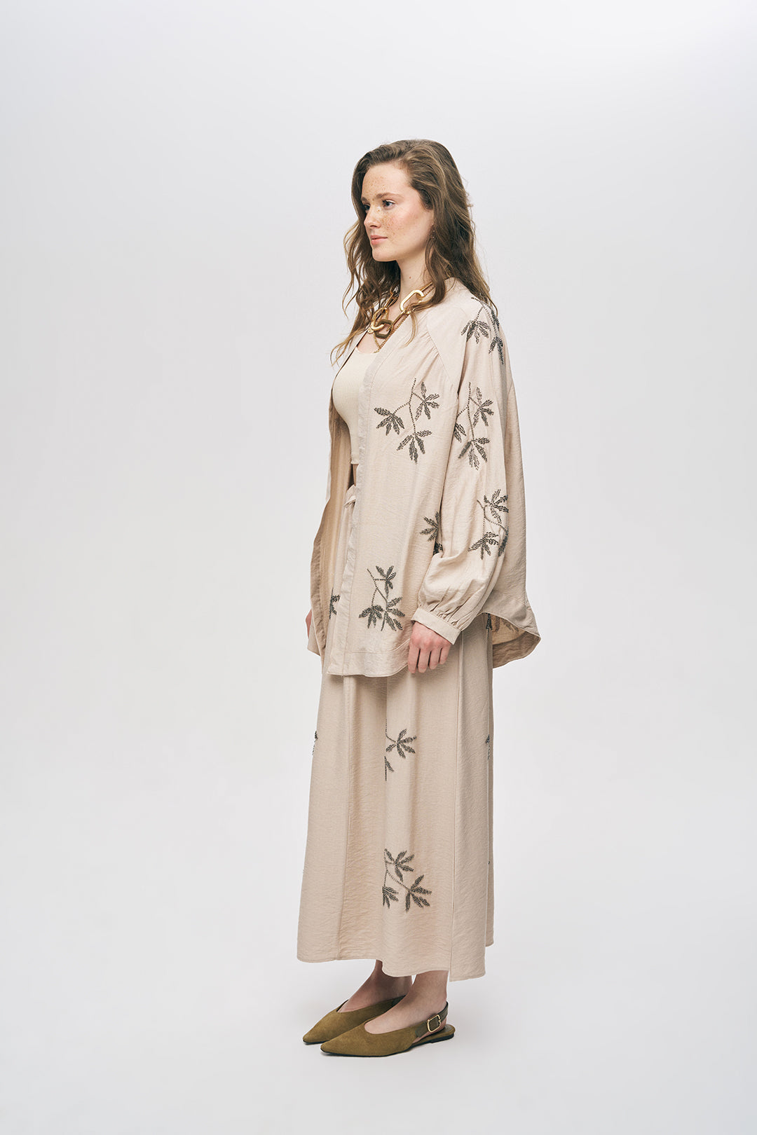 Orfeonegro Açık Bej Yaprak Nakışlı Oversize Kimono