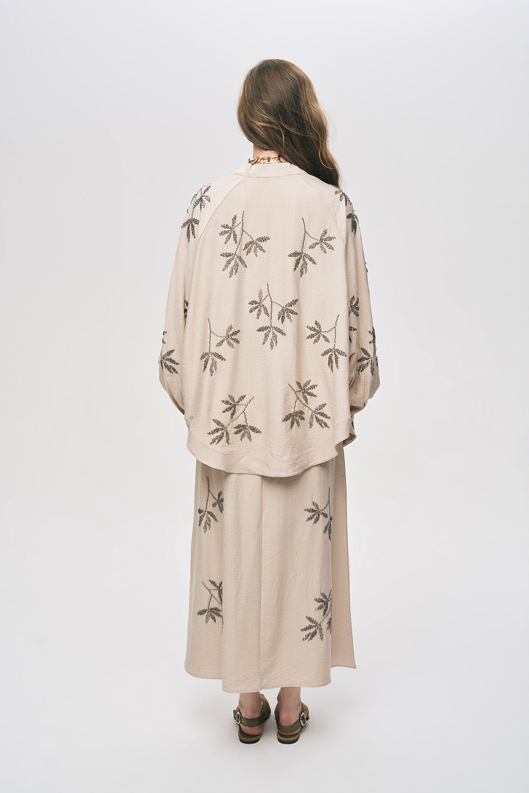 Orfeonegro Açık Bej Yaprak Nakışlı Oversize Kimono