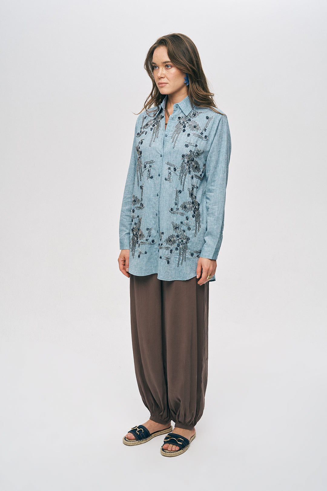 Orfeonegro Boncuk İşlemeli ve Nakışlı Keten Görünümlü Gömlek Mavi