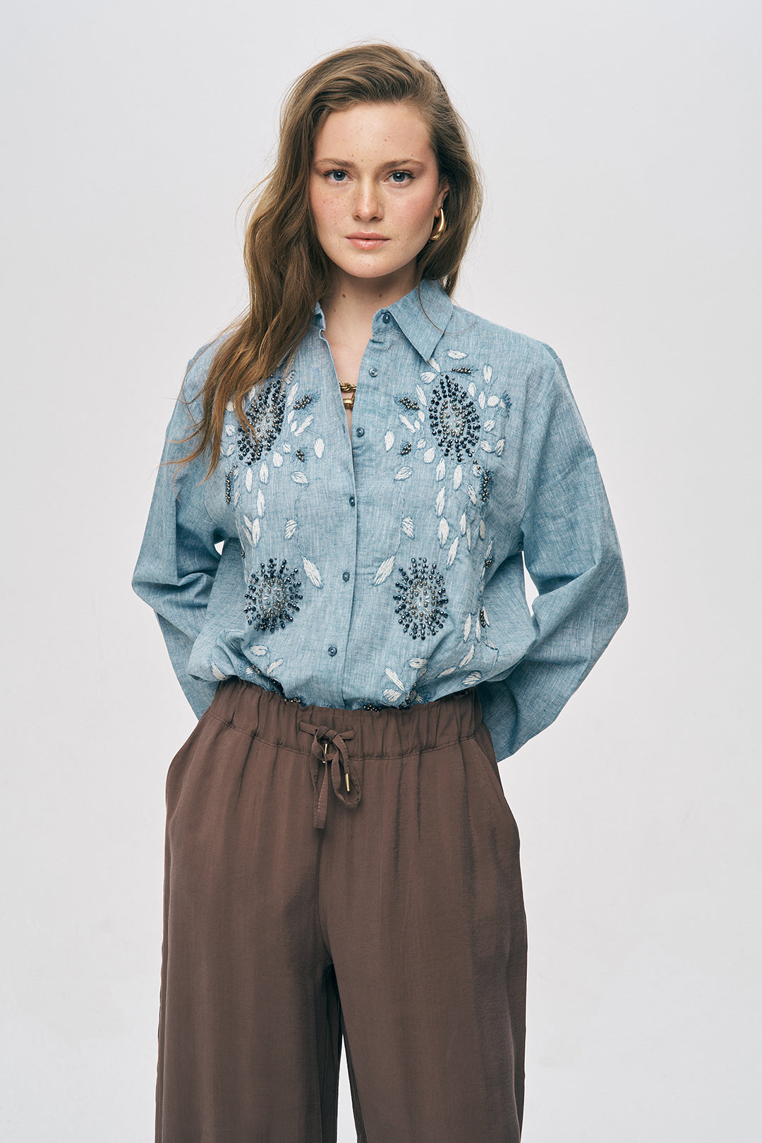Çiçek Nakışlı ve Taş İşlemeli Oversize Gömlek Mavi