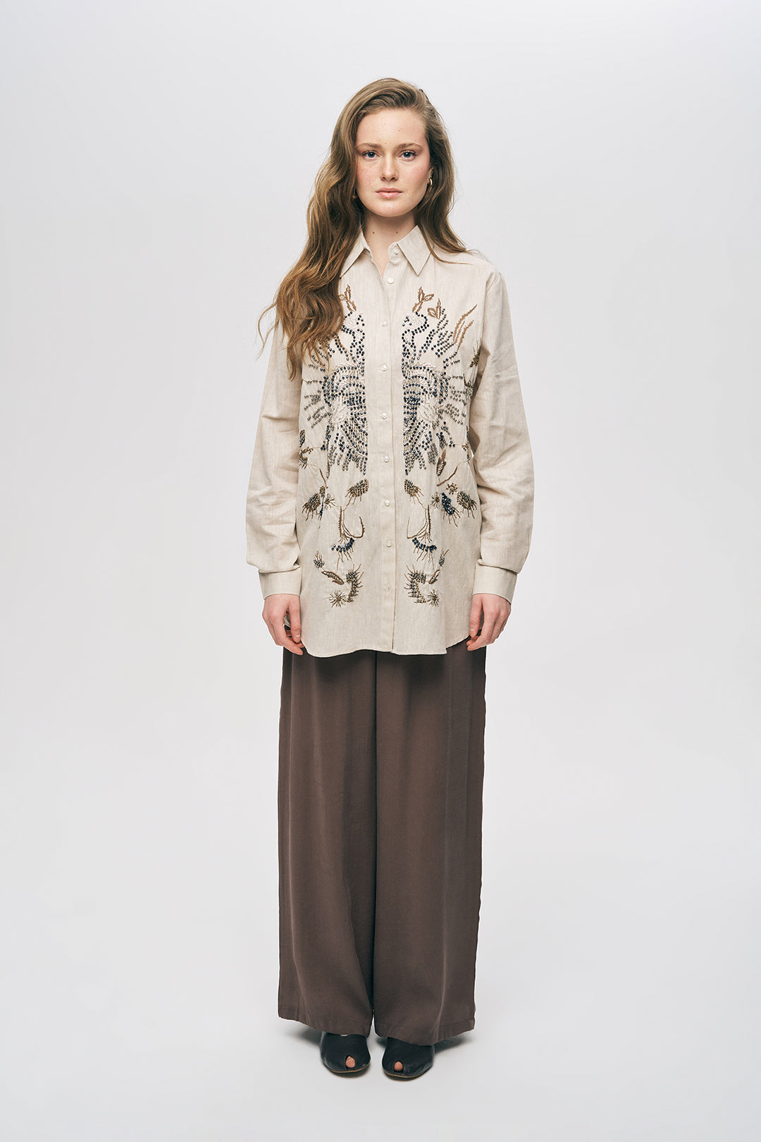 Orfeonegro Etnik Nakış ve Boncuk İşlemeli Keten Görünümlü Bej Gömlek
