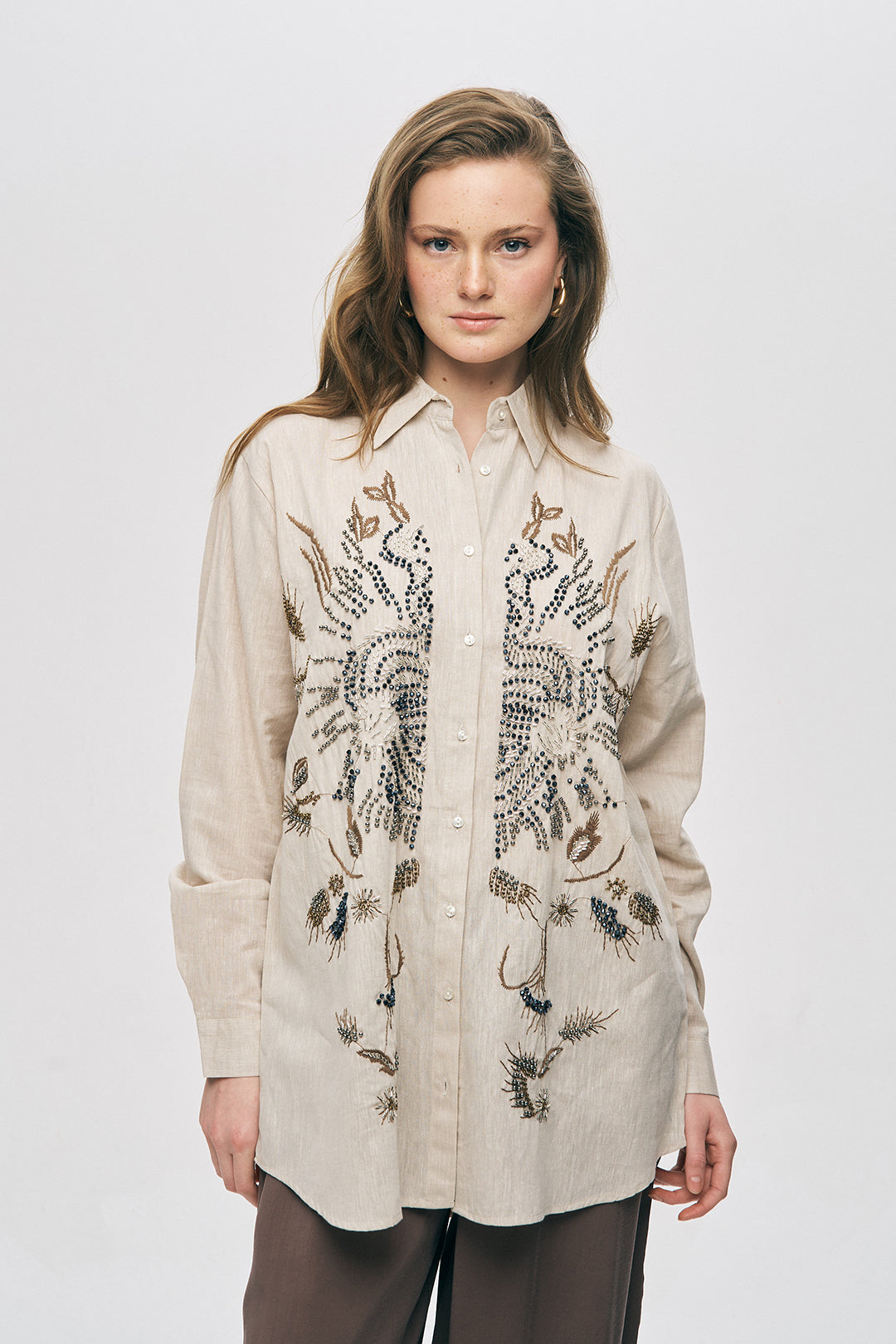 Orfeonegro Etnik Nakış ve Boncuk İşlemeli Keten Görünümlü Bej Gömlek