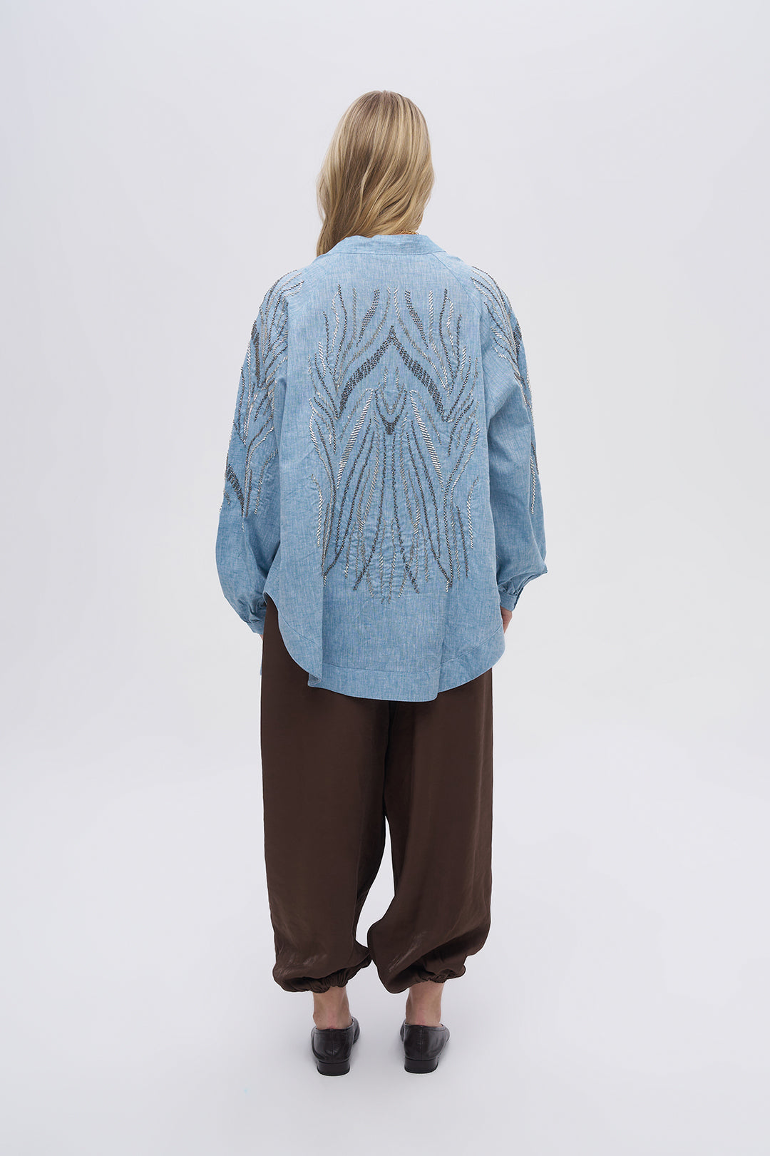 Sırt ve Kol İşlemeli Oversize Mavi Kimono