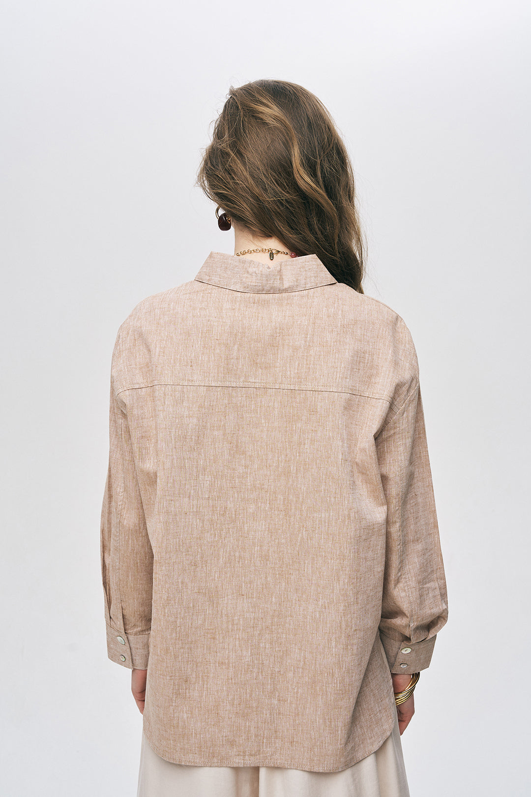 Sedef Düğme Detaylı Açık Kahve Keten Gömlek