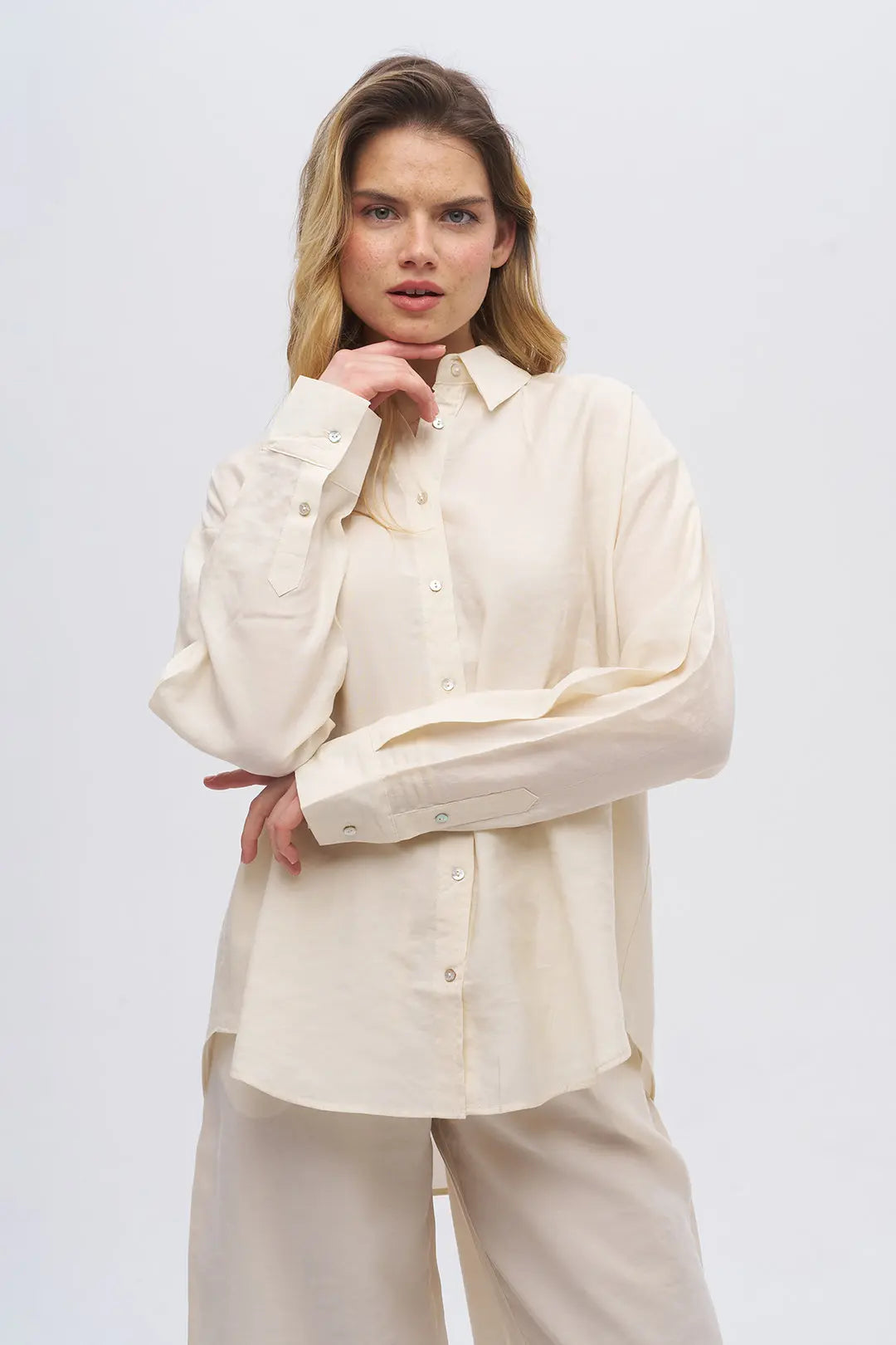Orfeonegro Ekru Oversize Basic Uzun Kollu Gömlek ORFEONEGRO