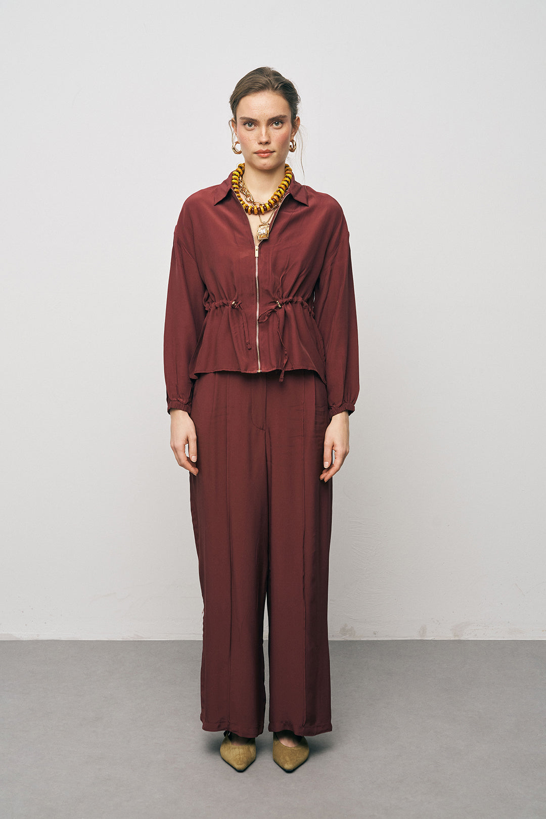 Beli Büzgülü ve Bağcıklı Bordo Fermuarlı Şık Ceket Gömlek