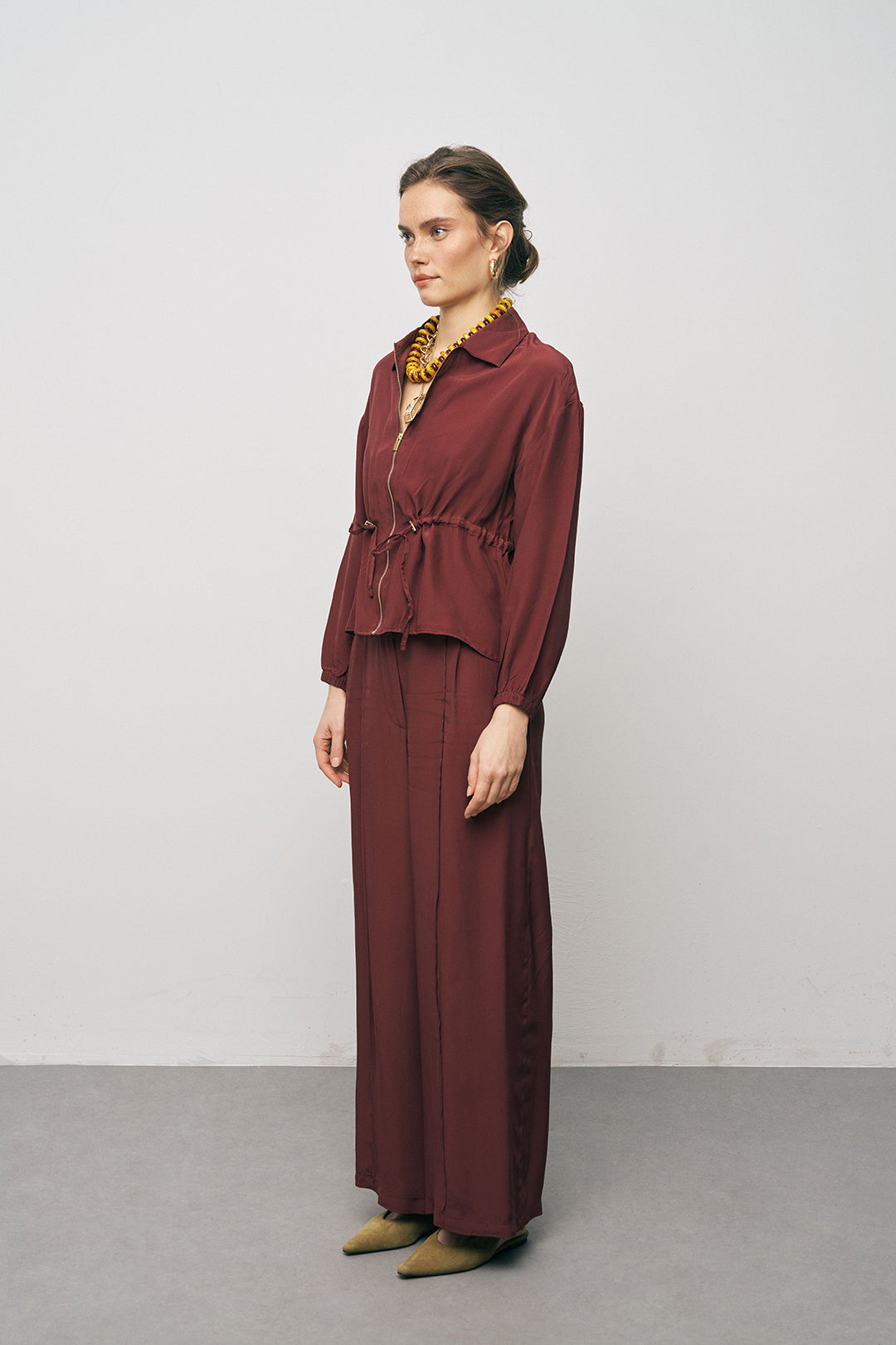 Beli Büzgülü ve Bağcıklı Bordo Fermuarlı Şık Ceket Gömlek