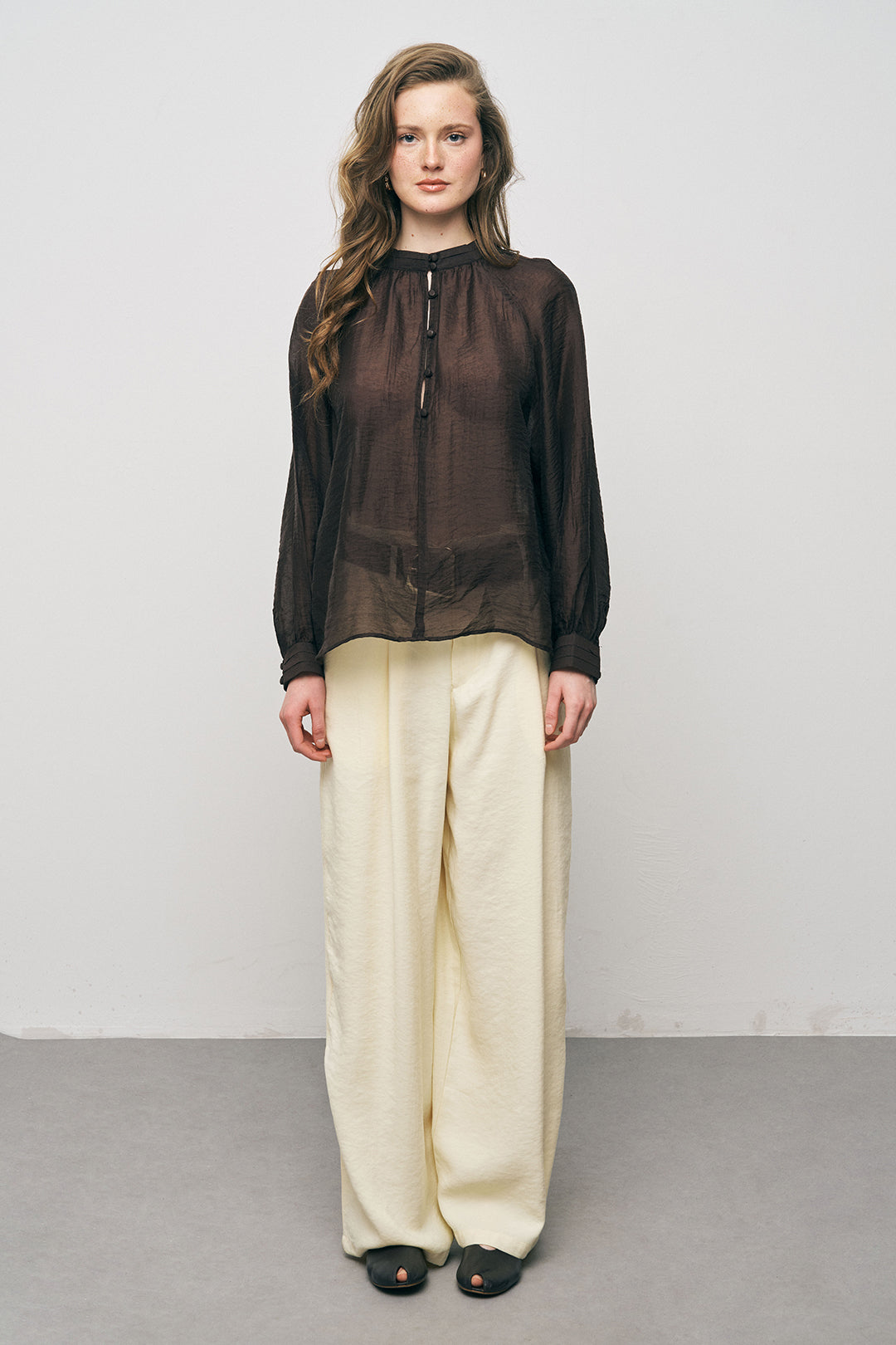 Orfeonegro Hakim Yaka Düğme Detaylı Şifon Gömlek Kahve