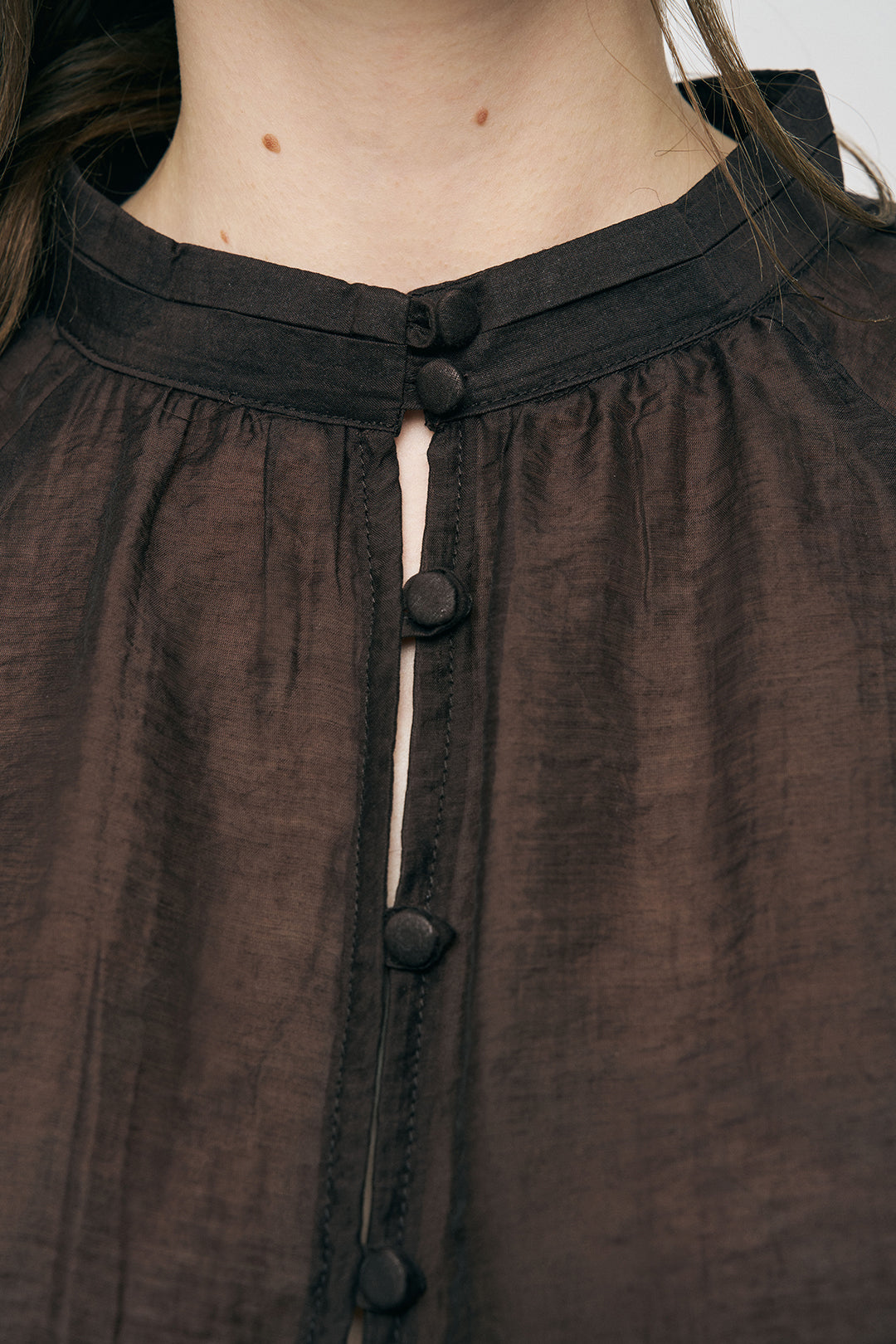 Orfeonegro Hakim Yaka Düğme Detaylı Şifon Gömlek Kahve