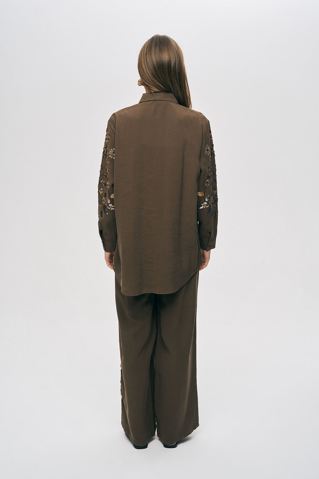Orfeonegro Özel Tasarım Payet ve Boncuk İşlemeli Oversize Gömlek Kahve